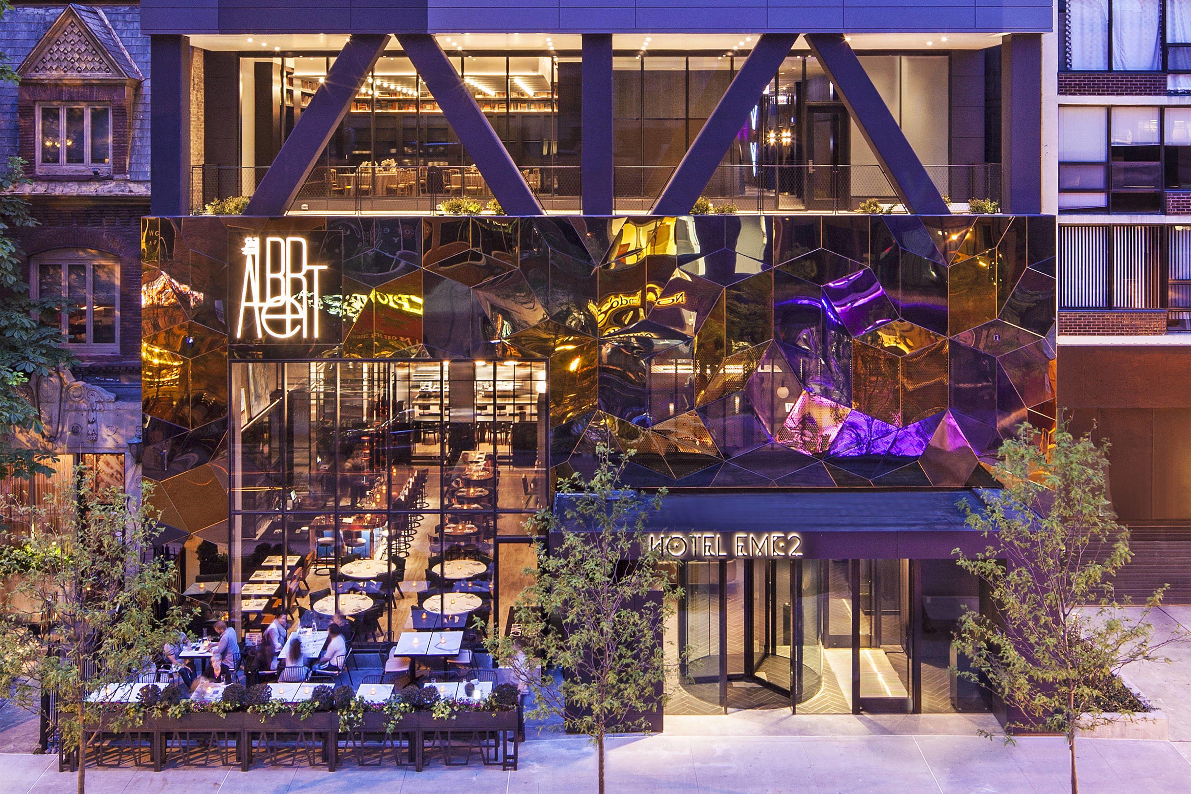 Emc2, Autograph Collection Chicago