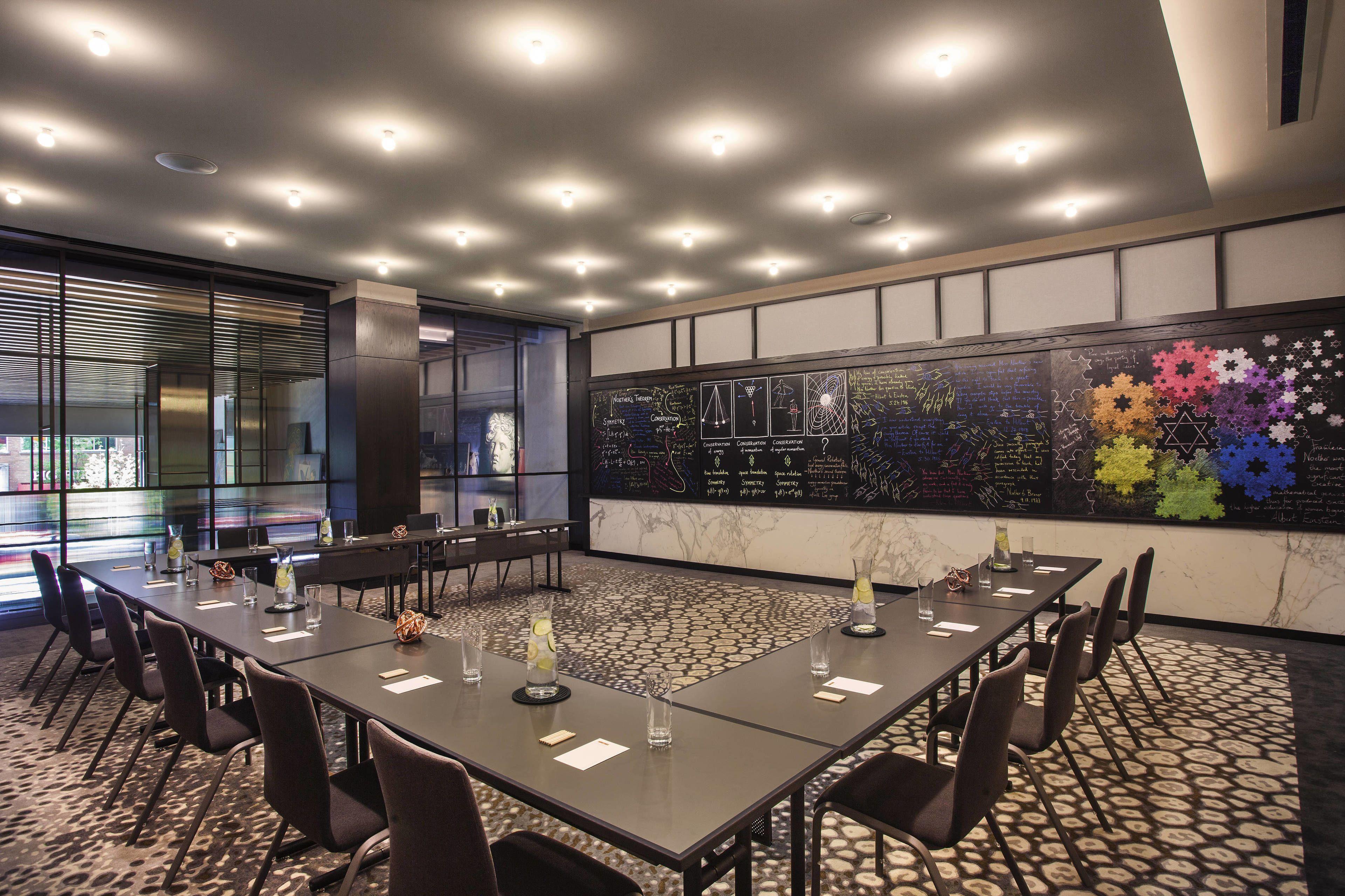 Emc2, Autograph Collection Hotel