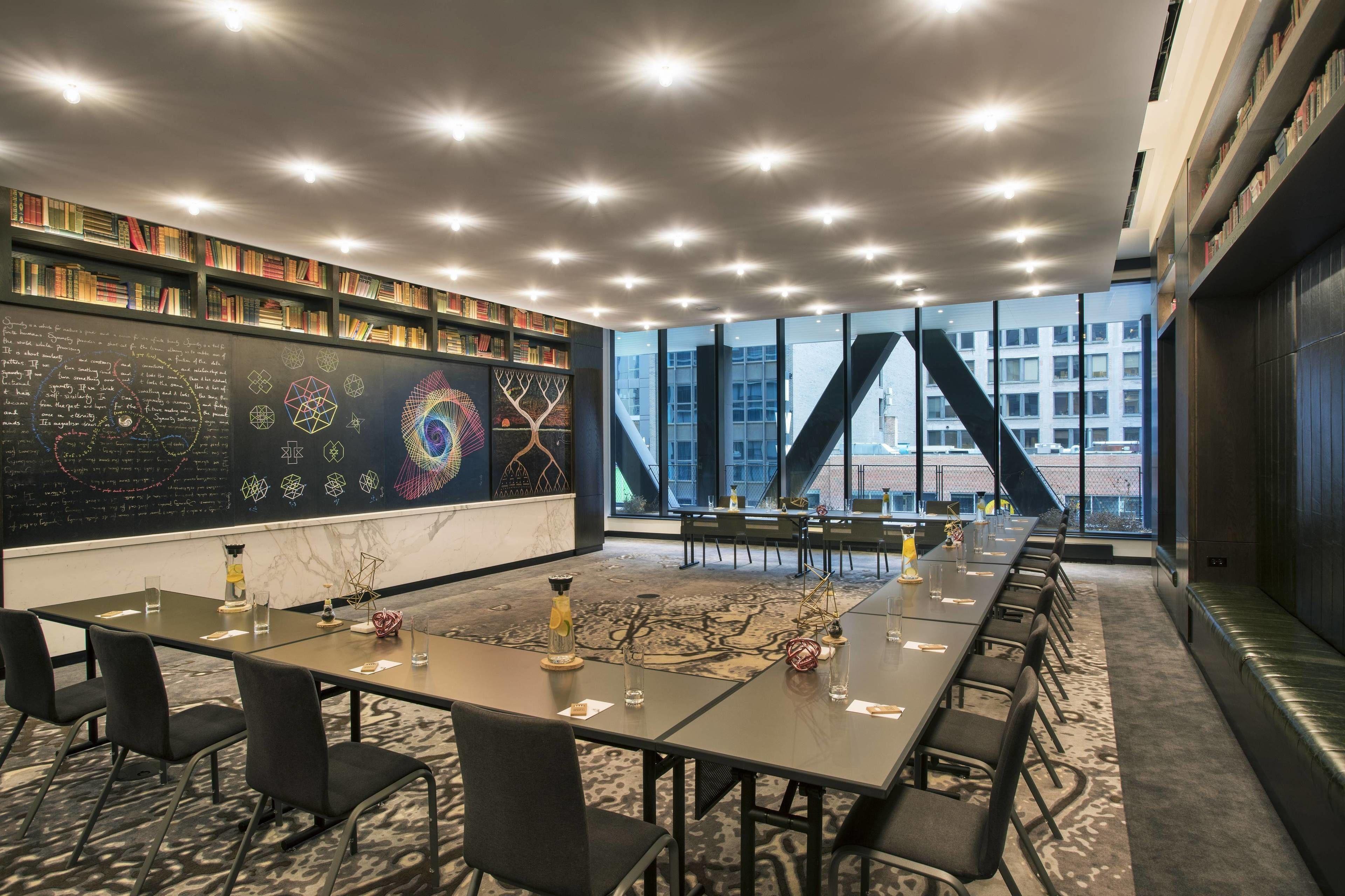 Emc2, Autograph Collection