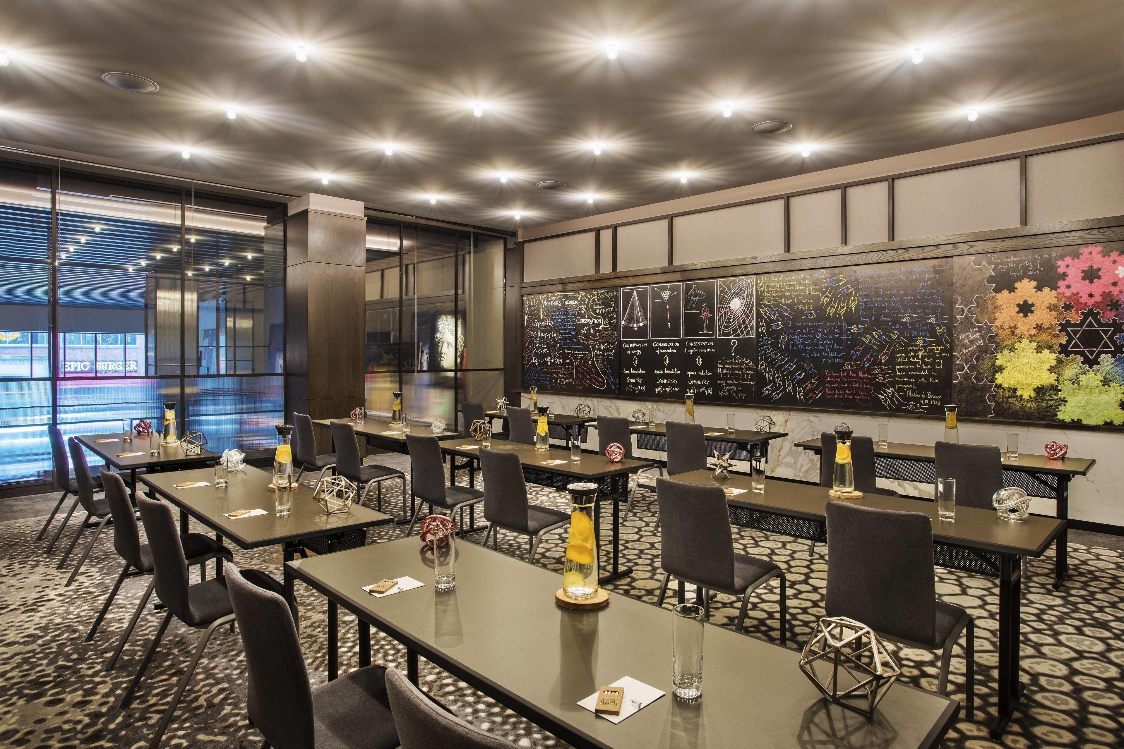 Hotel Emc2, Autograph Collection 4*