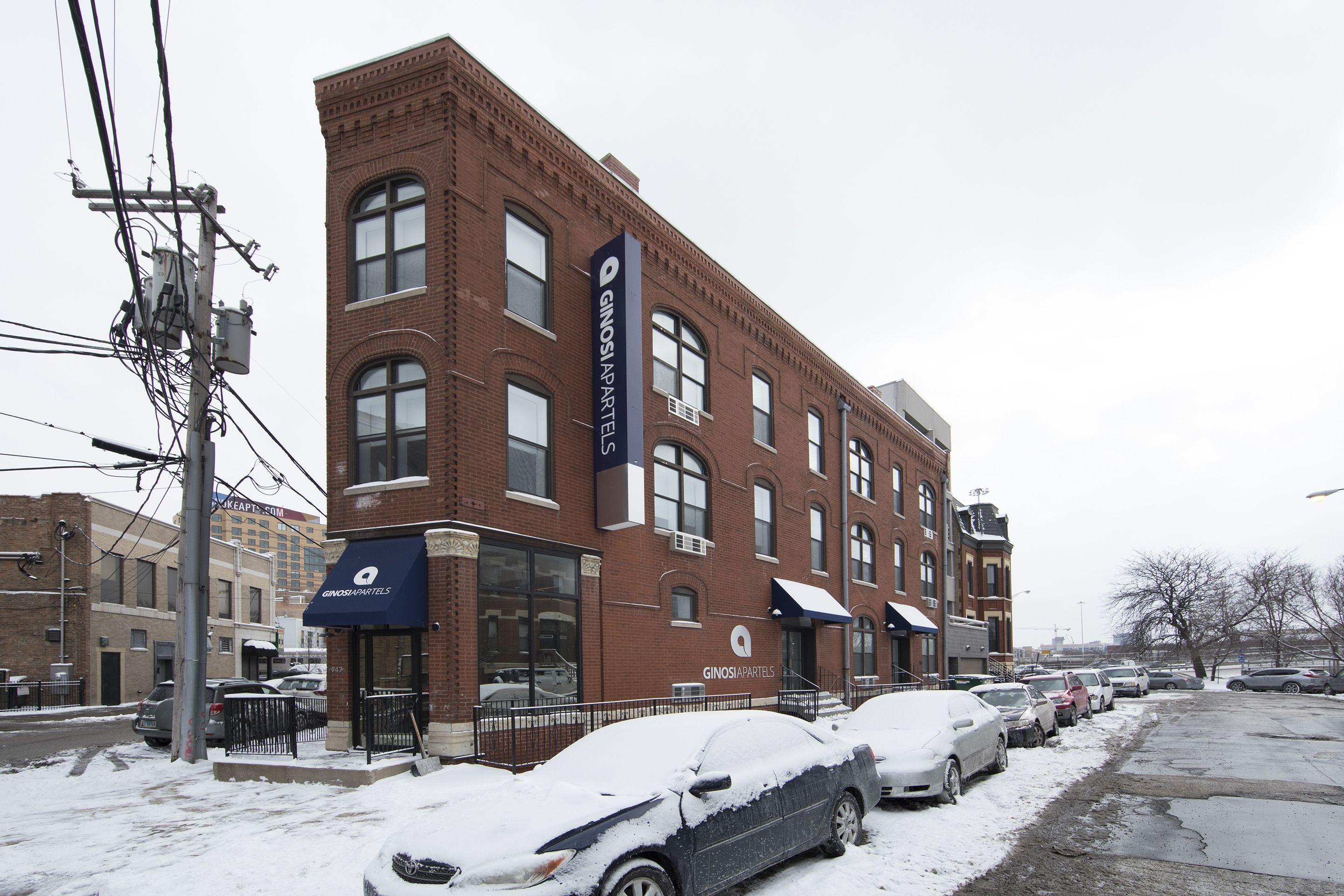 Aparthotel Ginosi 747 Apartel 2*