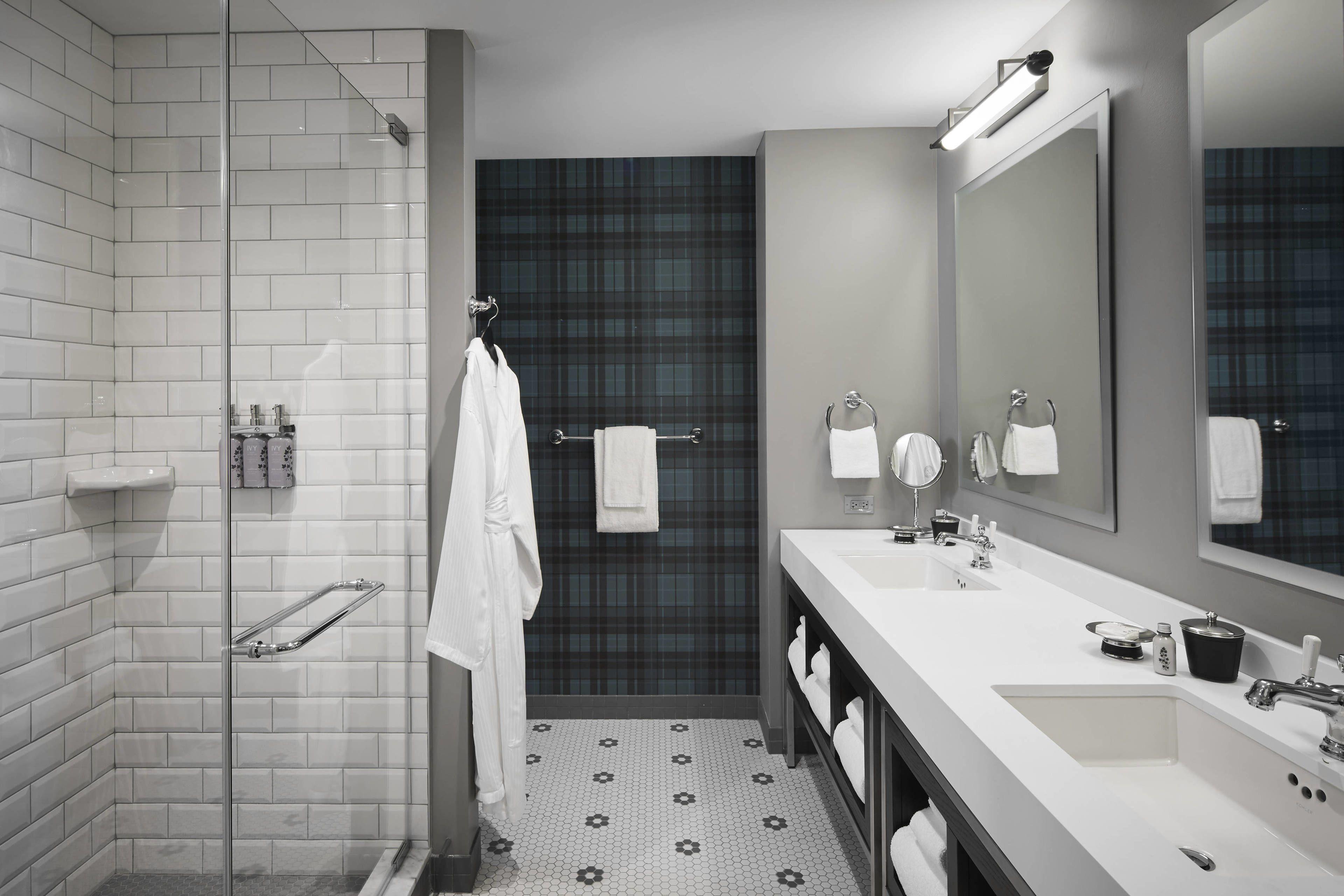 Zachary, Chicago, A Tribute Portfolio Hotel Chicago