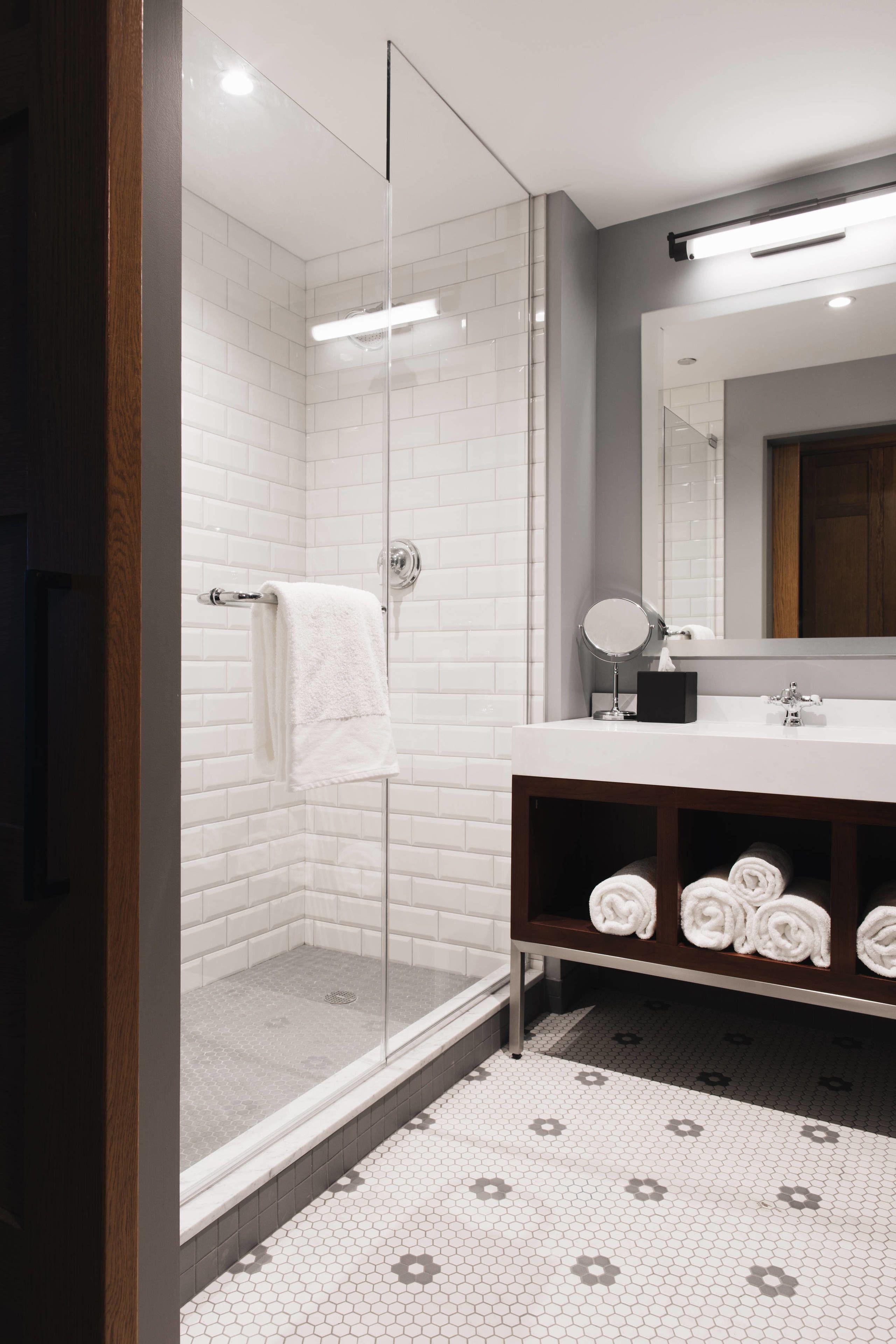 Zachary, Chicago, A Tribute Portfolio Hotel Chicago