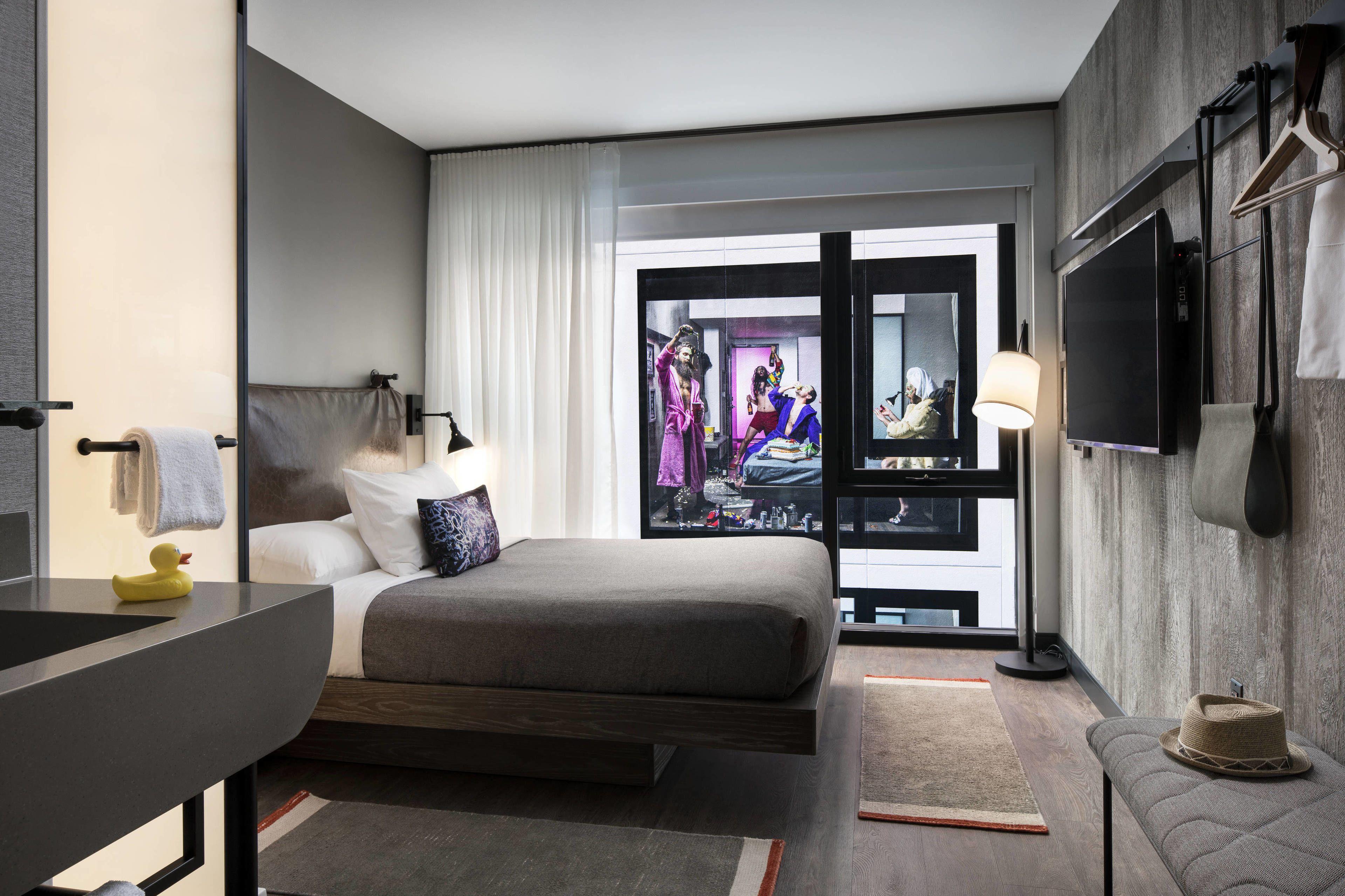 Hotel Moxy Downtown Chicago