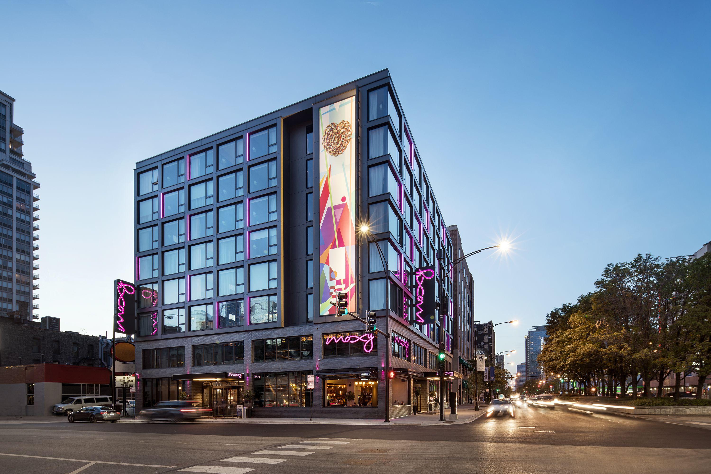 Hotel Moxy Downtown 3*