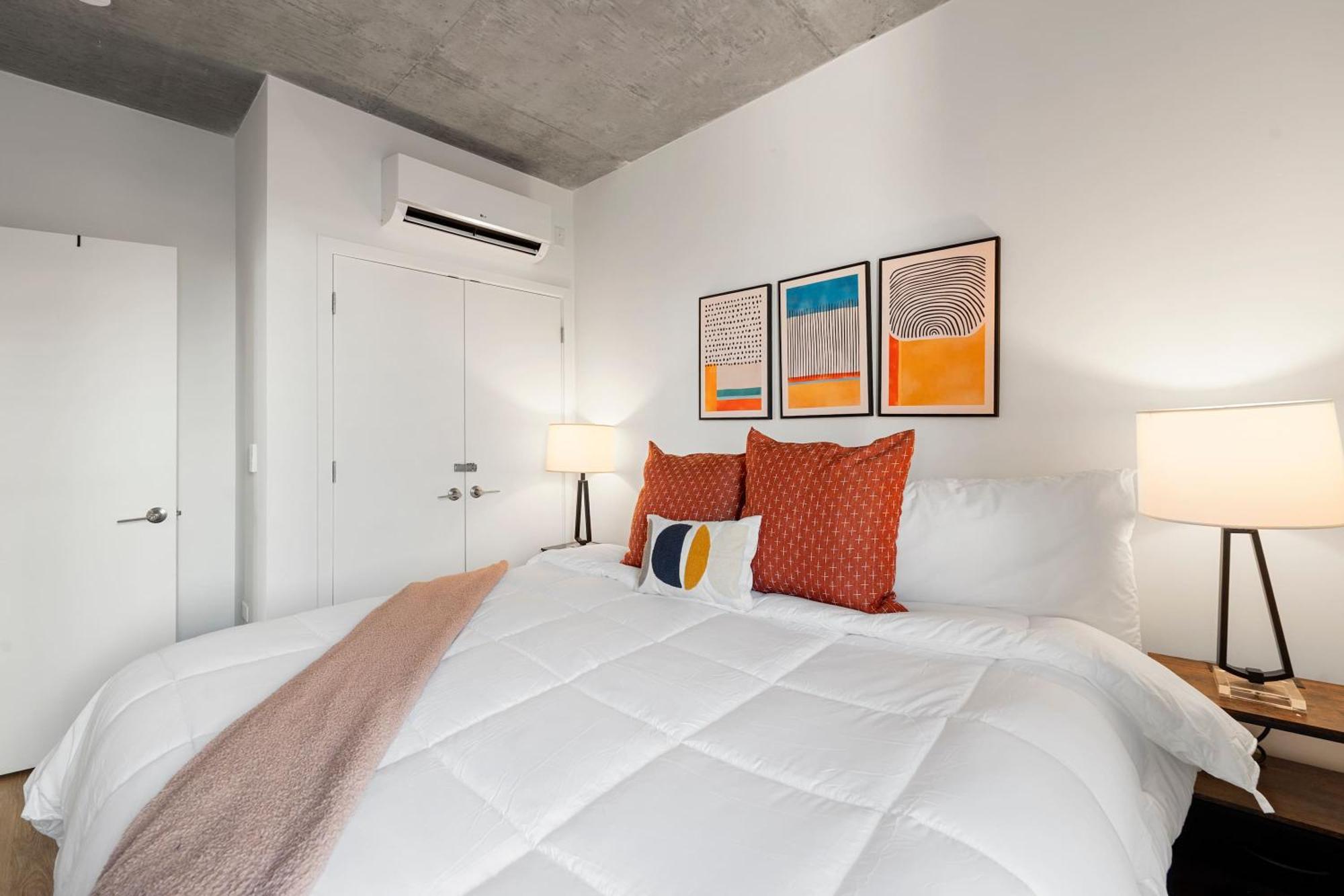 Modern 3br Near Mccormick & South Loop *