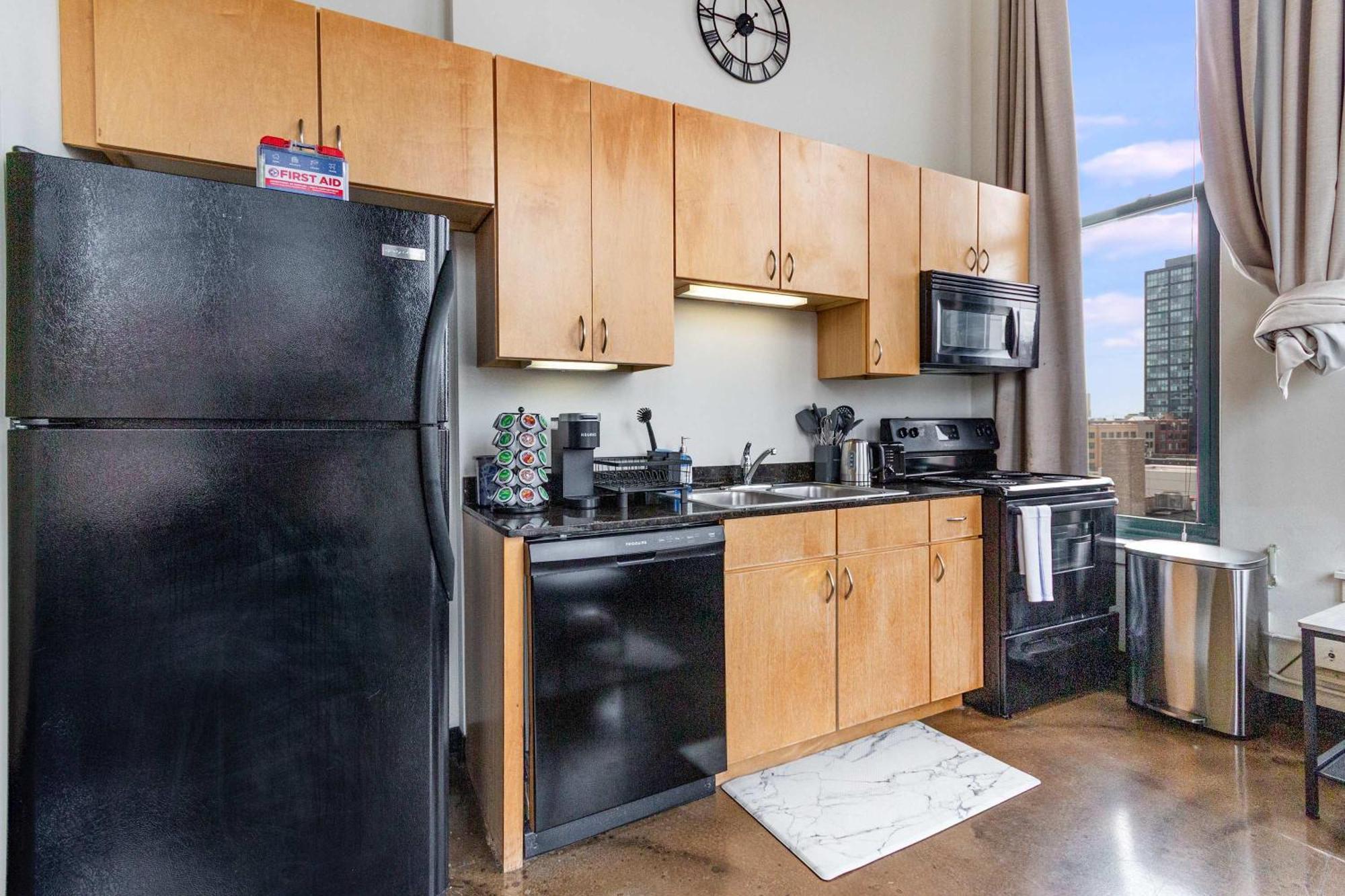 West Loop - Views With In & Out Parking 1