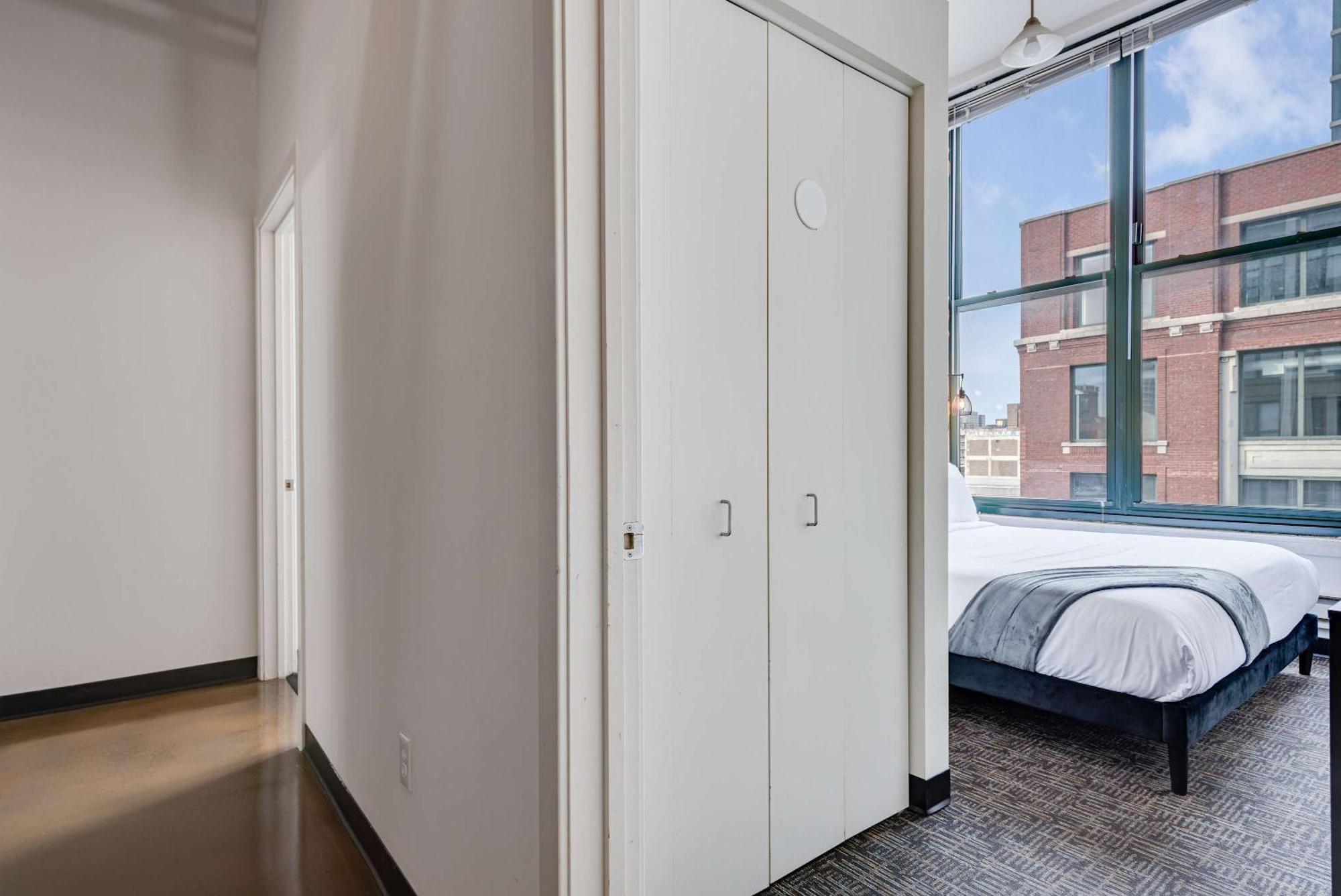 West Loop - Views With In & Out Parking 3 Chicago