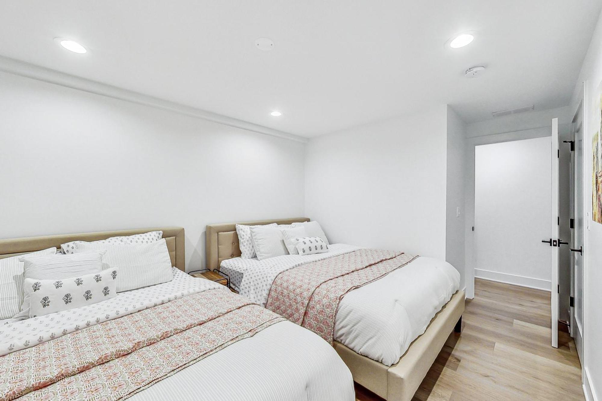 Apartment East Lincoln Park Gem Spacious 4 Br