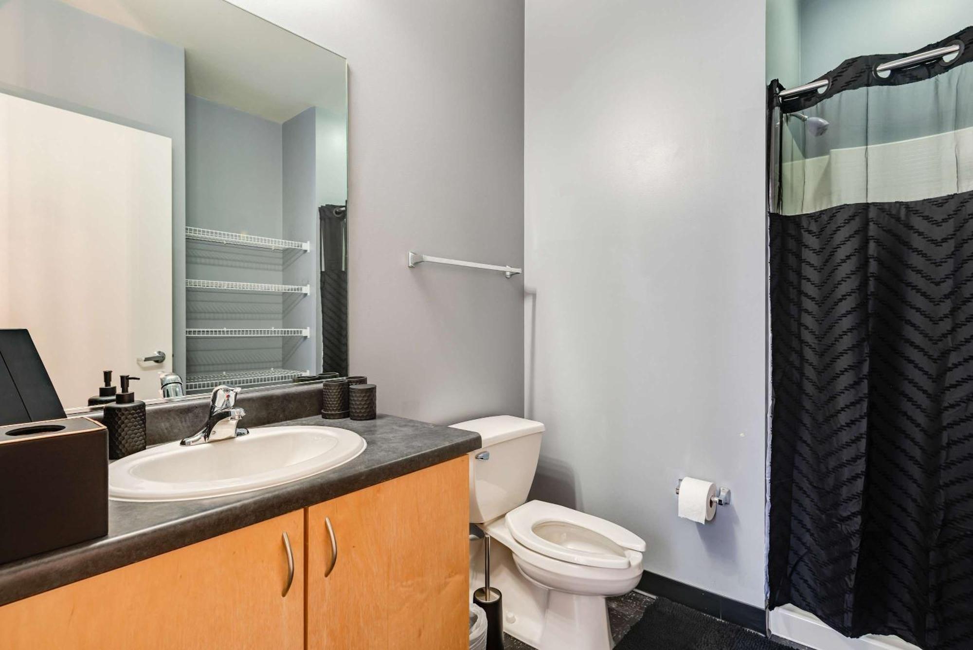 West Loop - Views With In & Out Parking 3 Apartment Chicago