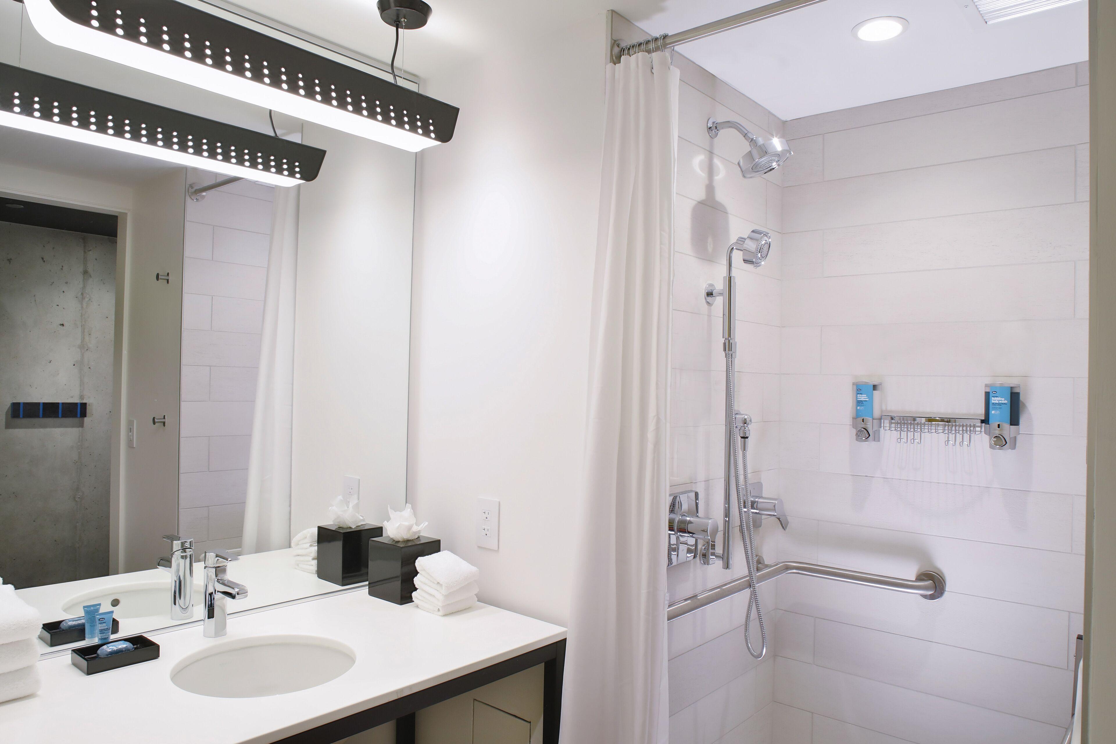 Aloft Mag Mile Hotel