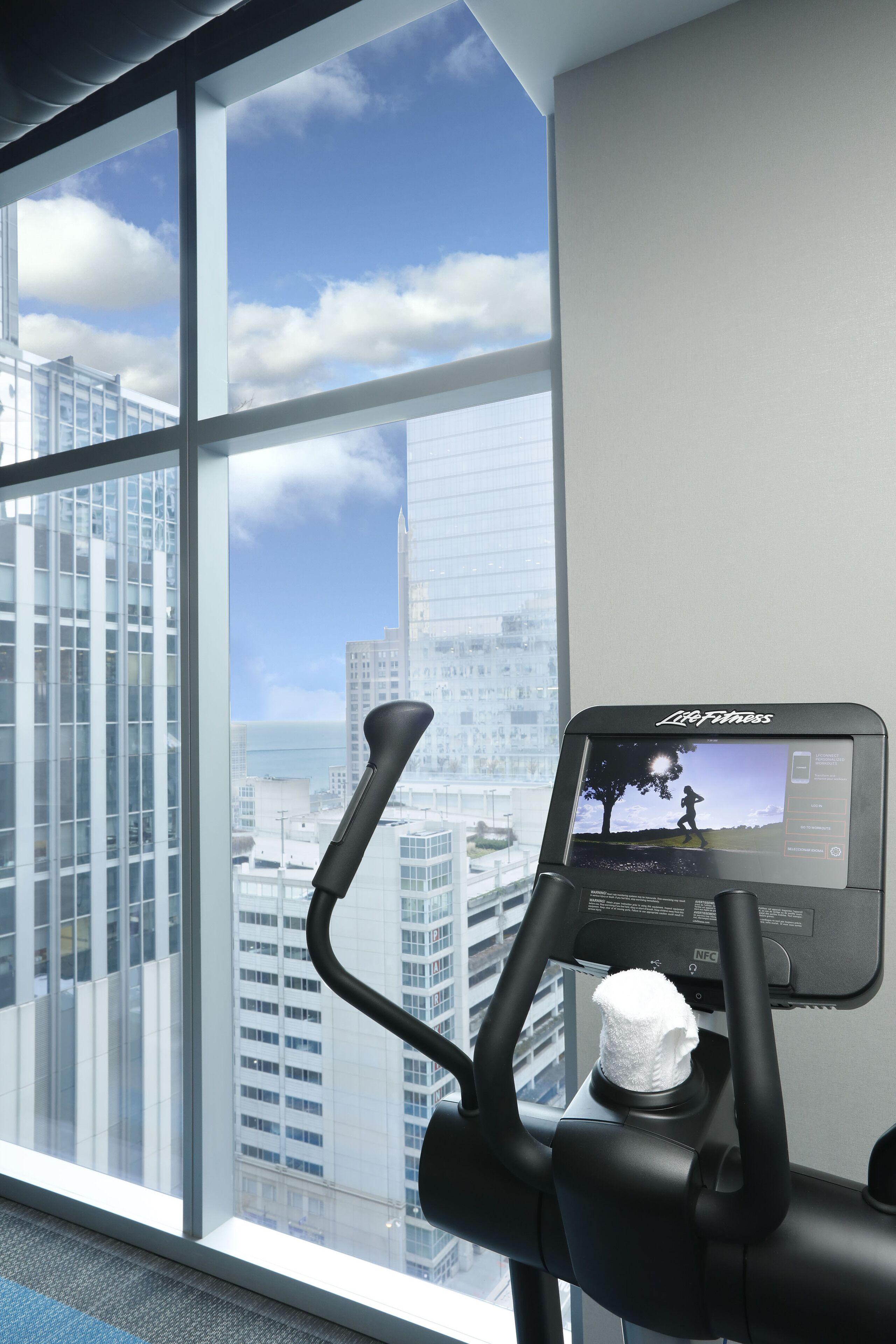 Aloft Mag Mile Hotel 3*