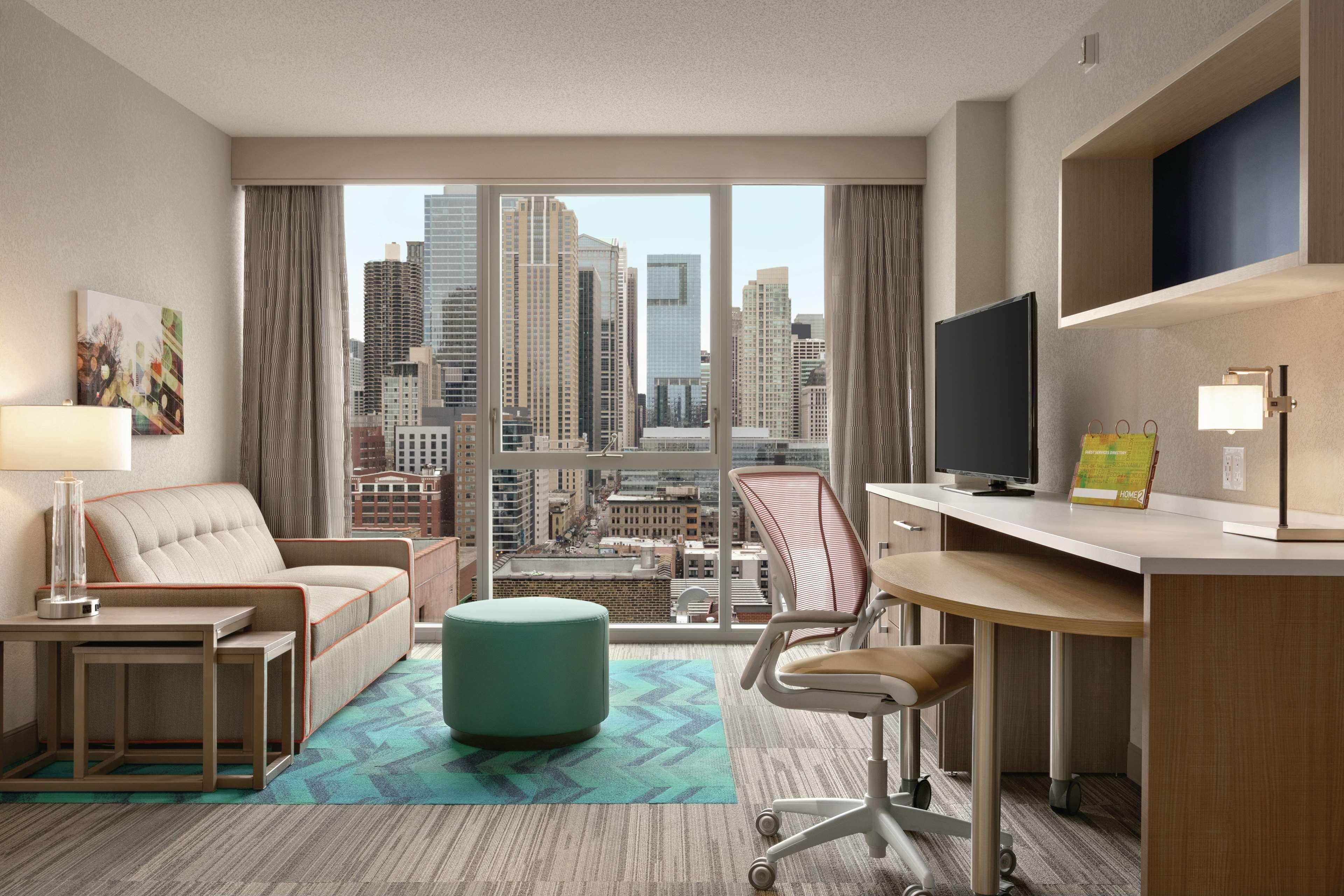Home2 By Hilton River North Hotel Chicago