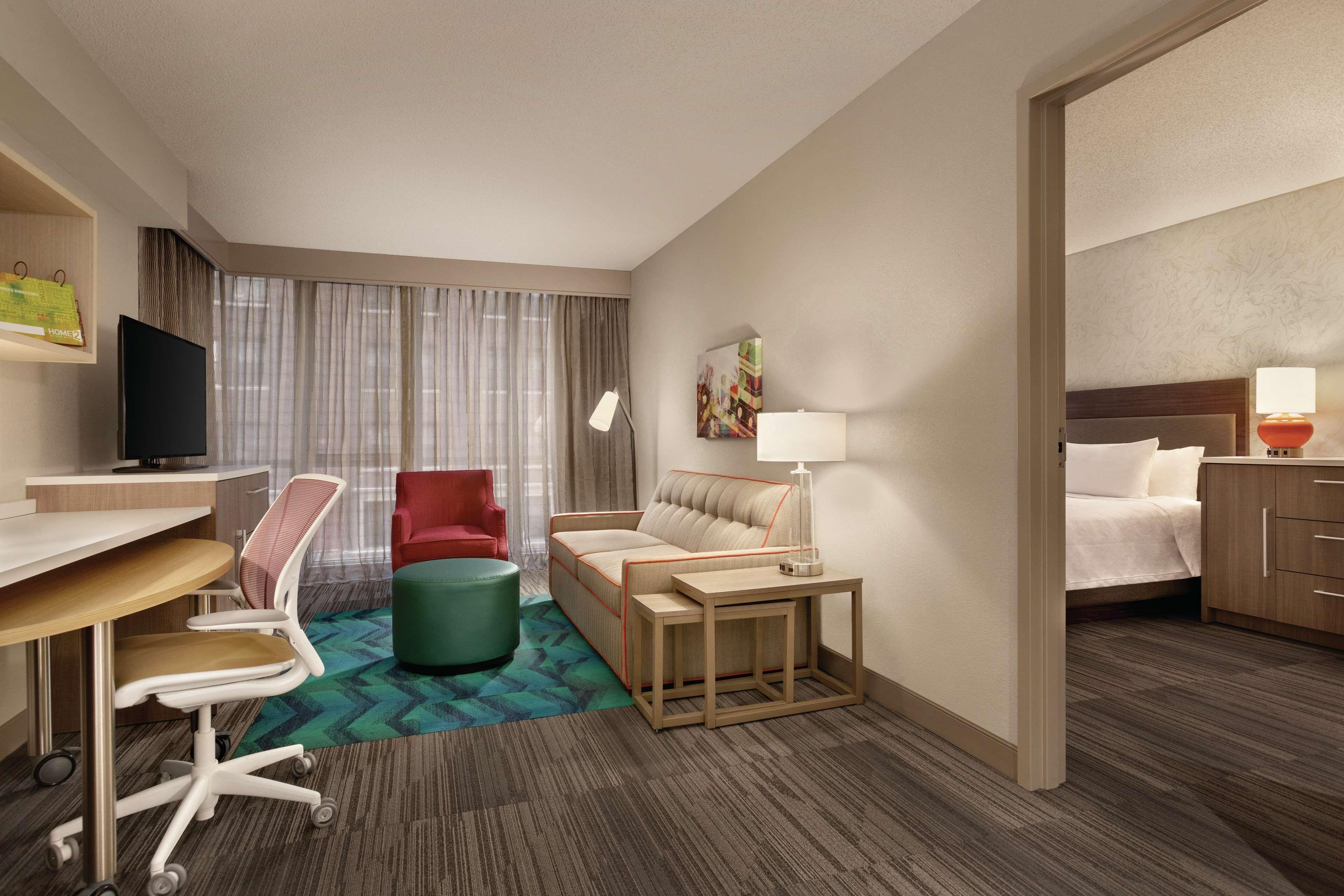 Home2 By Hilton River North Chicago