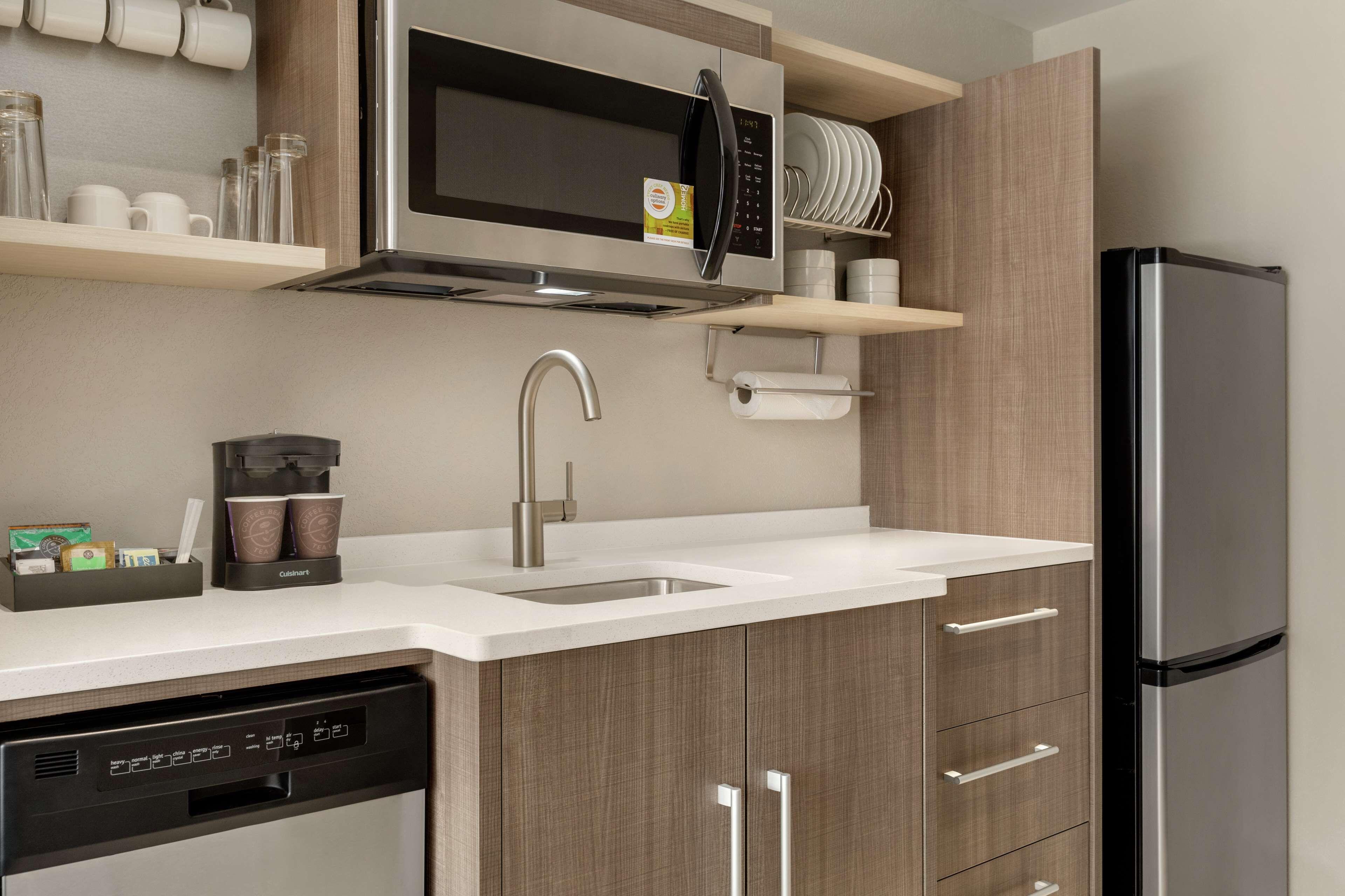 Hotel Home2 By Hilton River North 3*