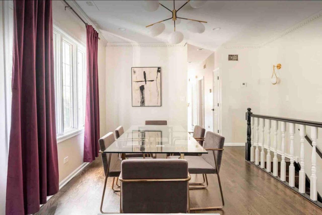 New! Spacious Art Deco Modern 5 Bd/3ba Apartment Chicago
