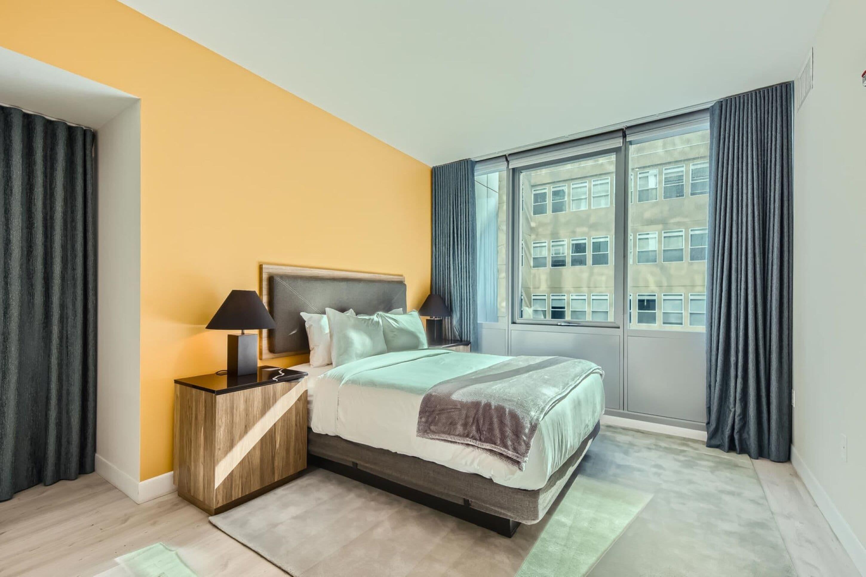 Sentral Michigan Avenue Chicago