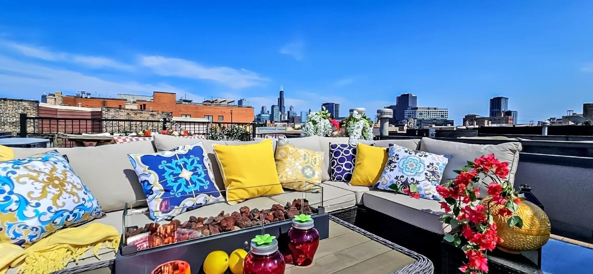 Art Downtown Fulton Market Entire 3 Bedroom Sleep10 Private Garage Roof Ev Tesla *