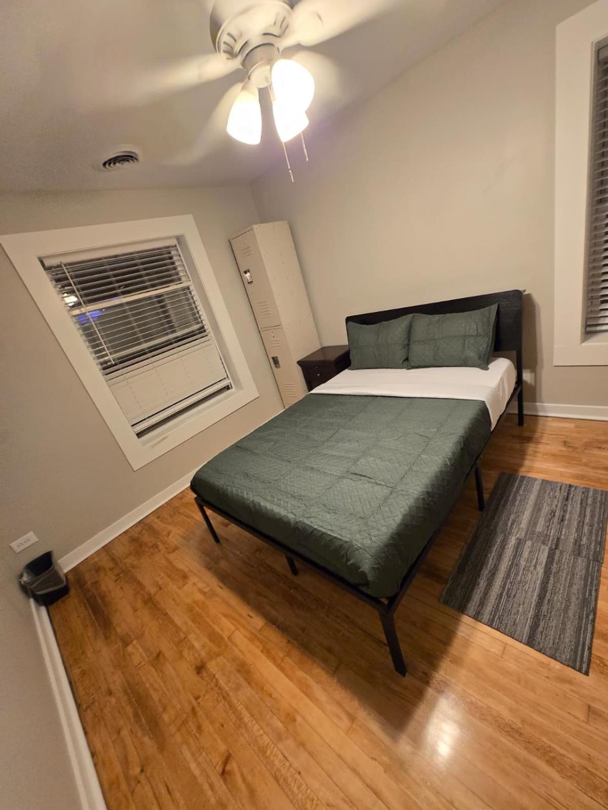 Grand House Capsule hotel Chicago