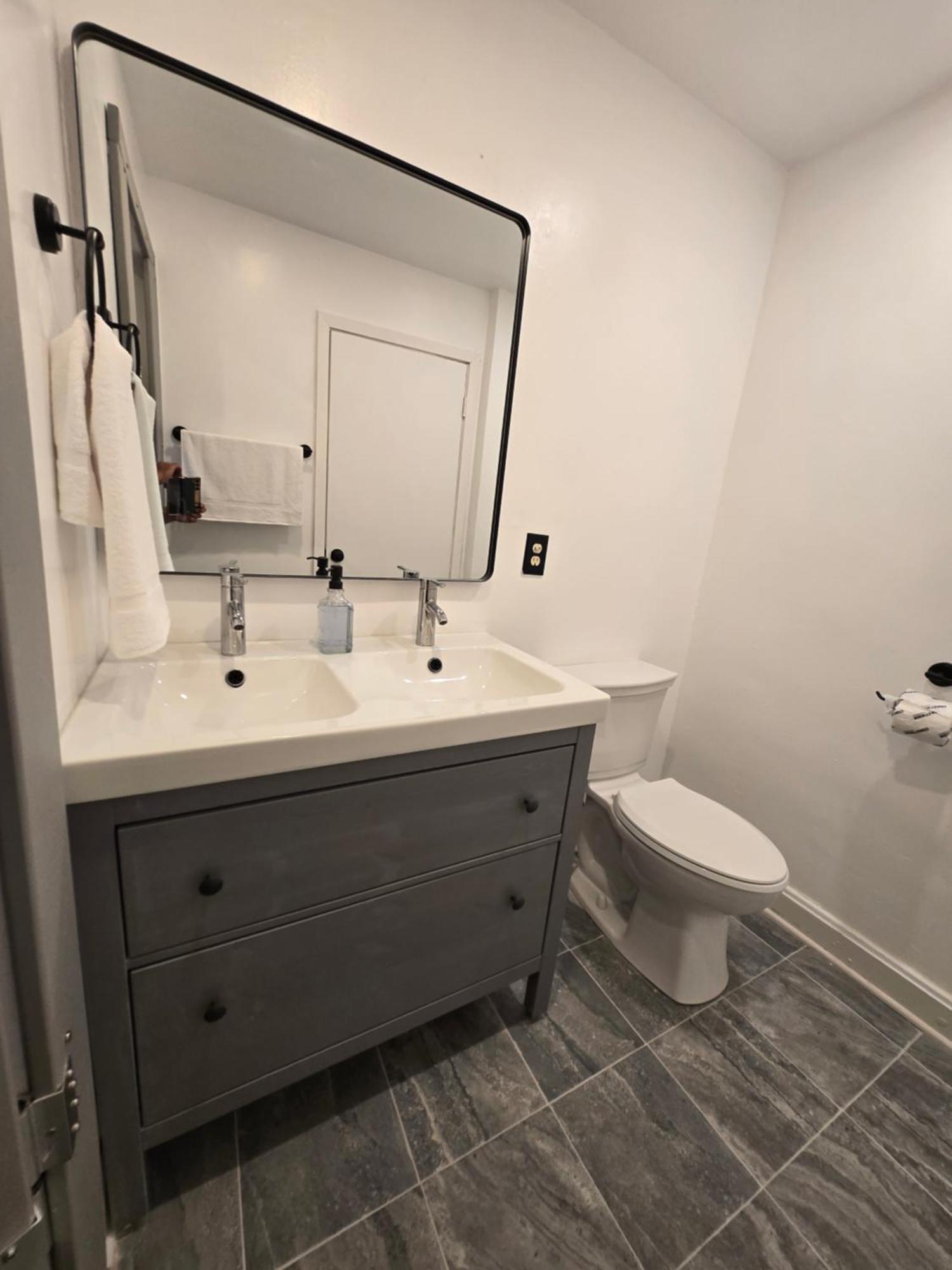 Capsule hotel Grand House *