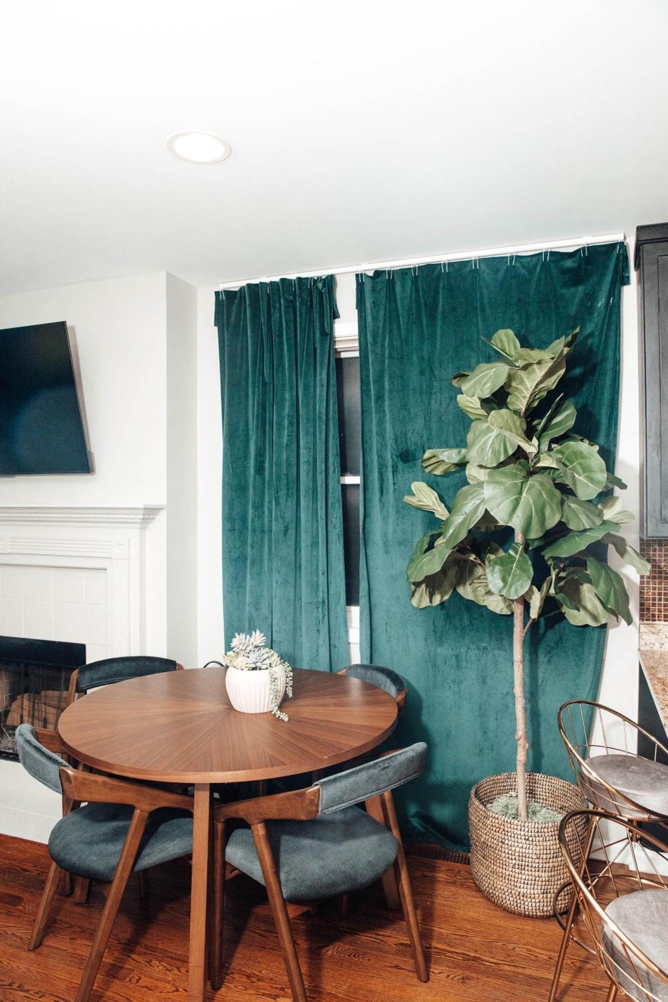 Modern & Spacious By Northwestern Hospital Bronzeville Apartment