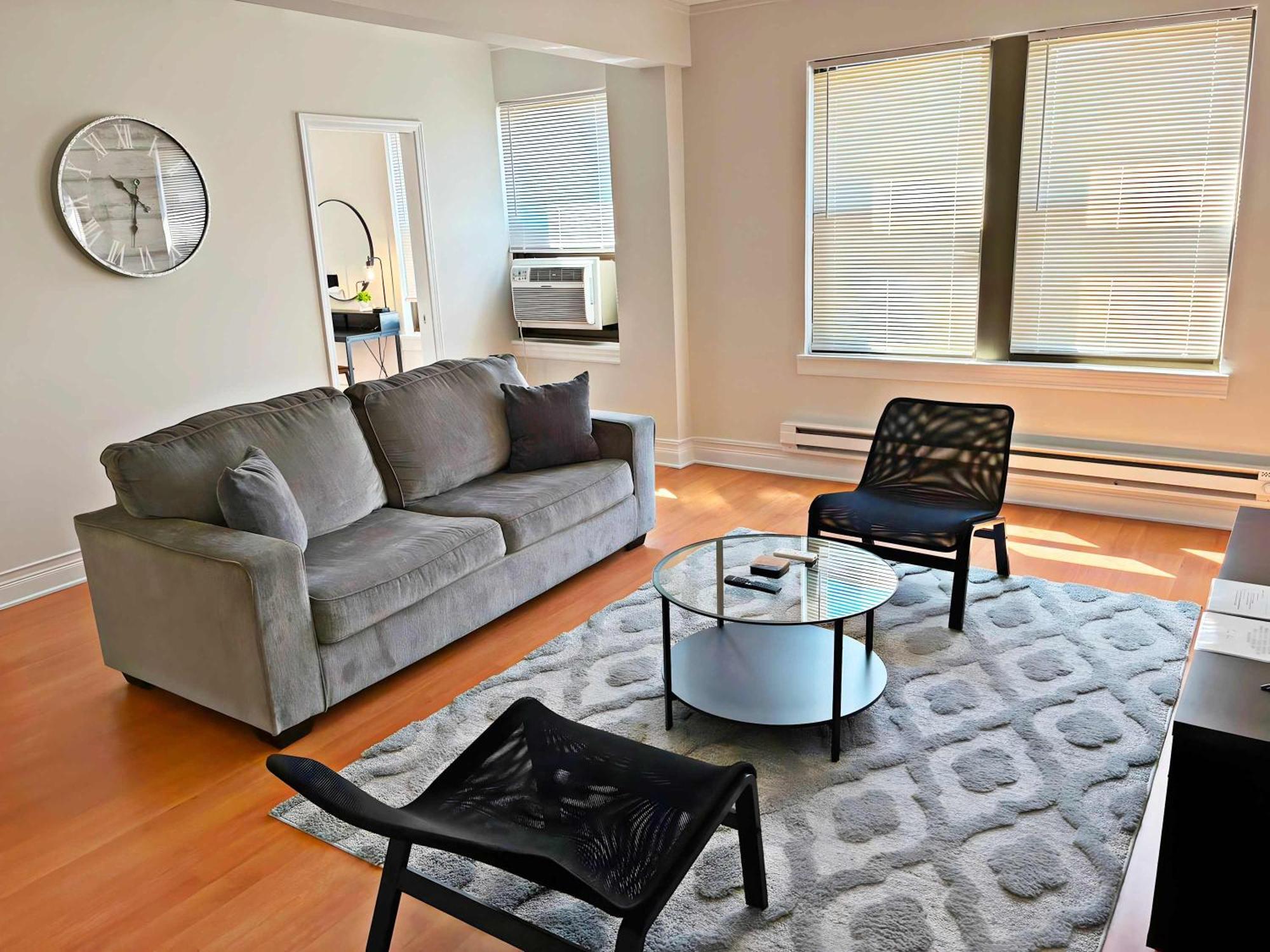 Apartment Cozy And Roomy 2br In - Lsalle 1802 *