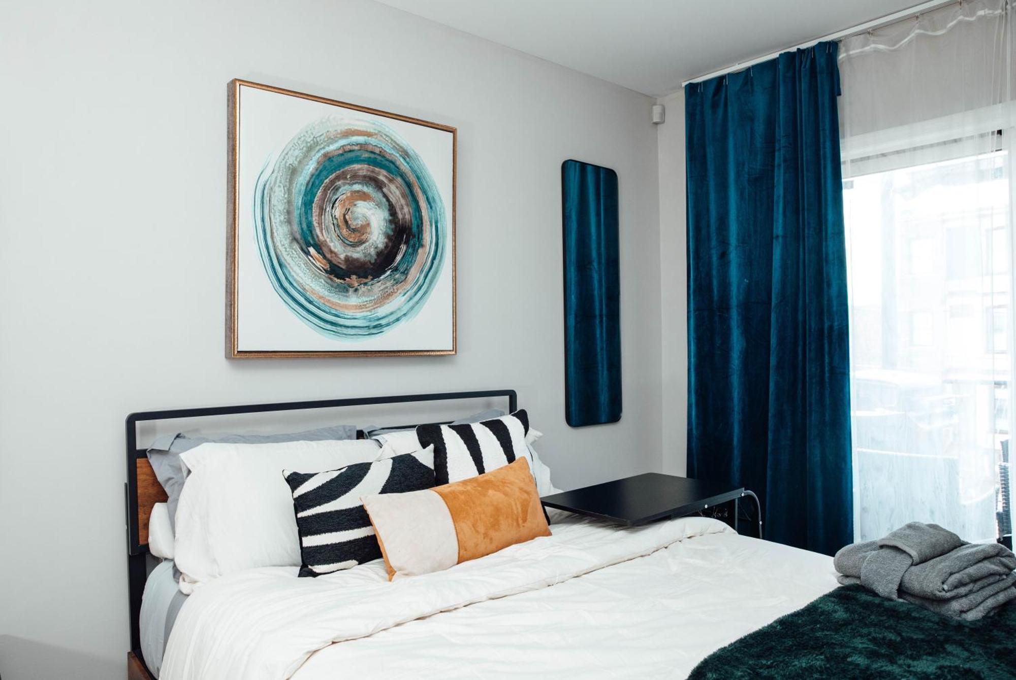 Modern & Spacious By Northwestern Hospital Bronzeville Apartment Chicago