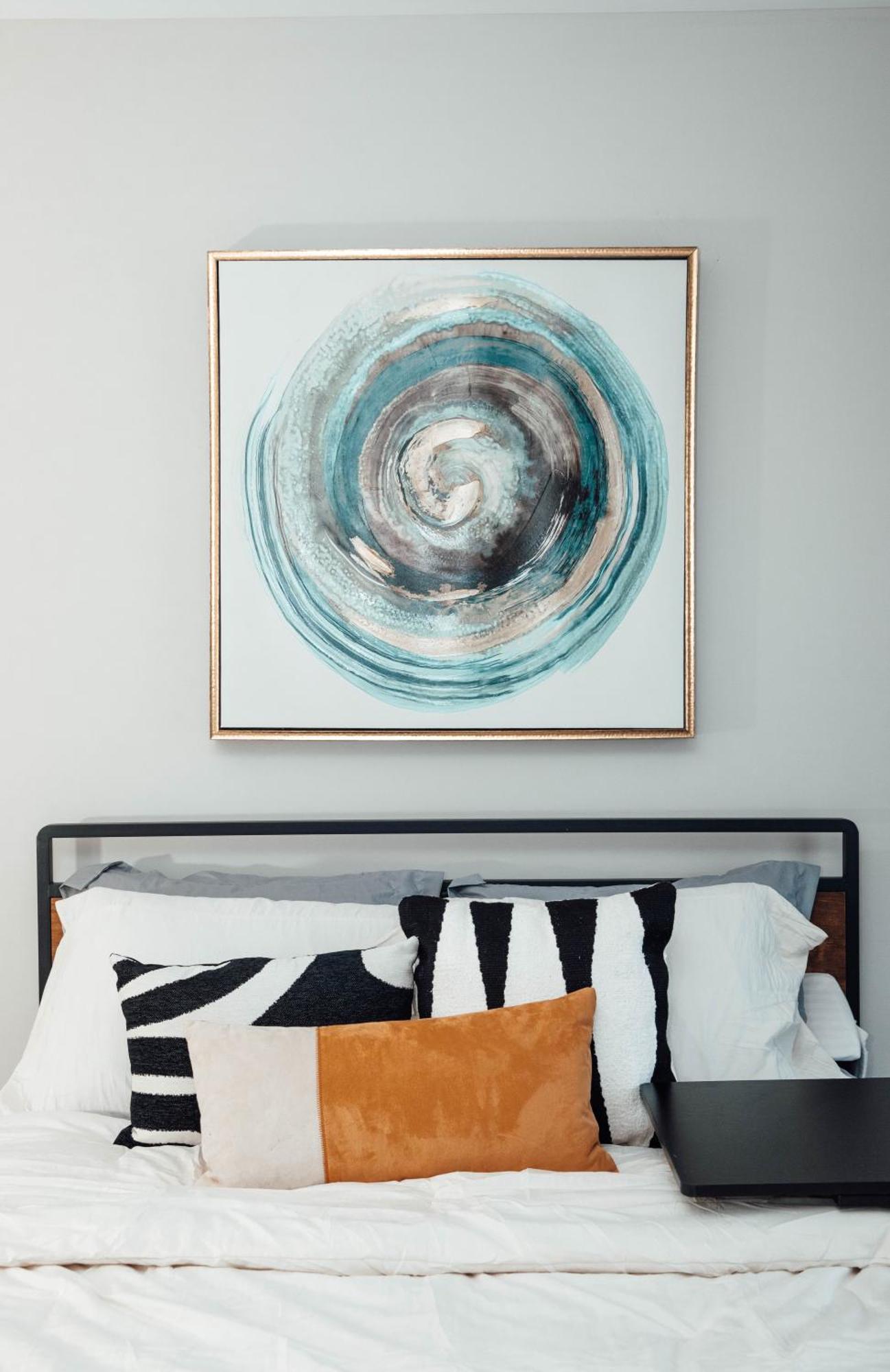 Modern & Spacious By Northwestern Hospital Bronzeville