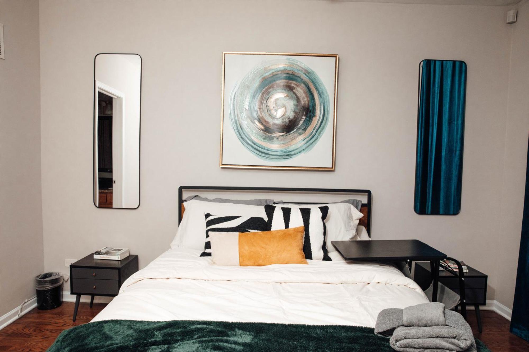 Apartment Modern & Spacious By Northwestern Hospital Bronzeville Chicago