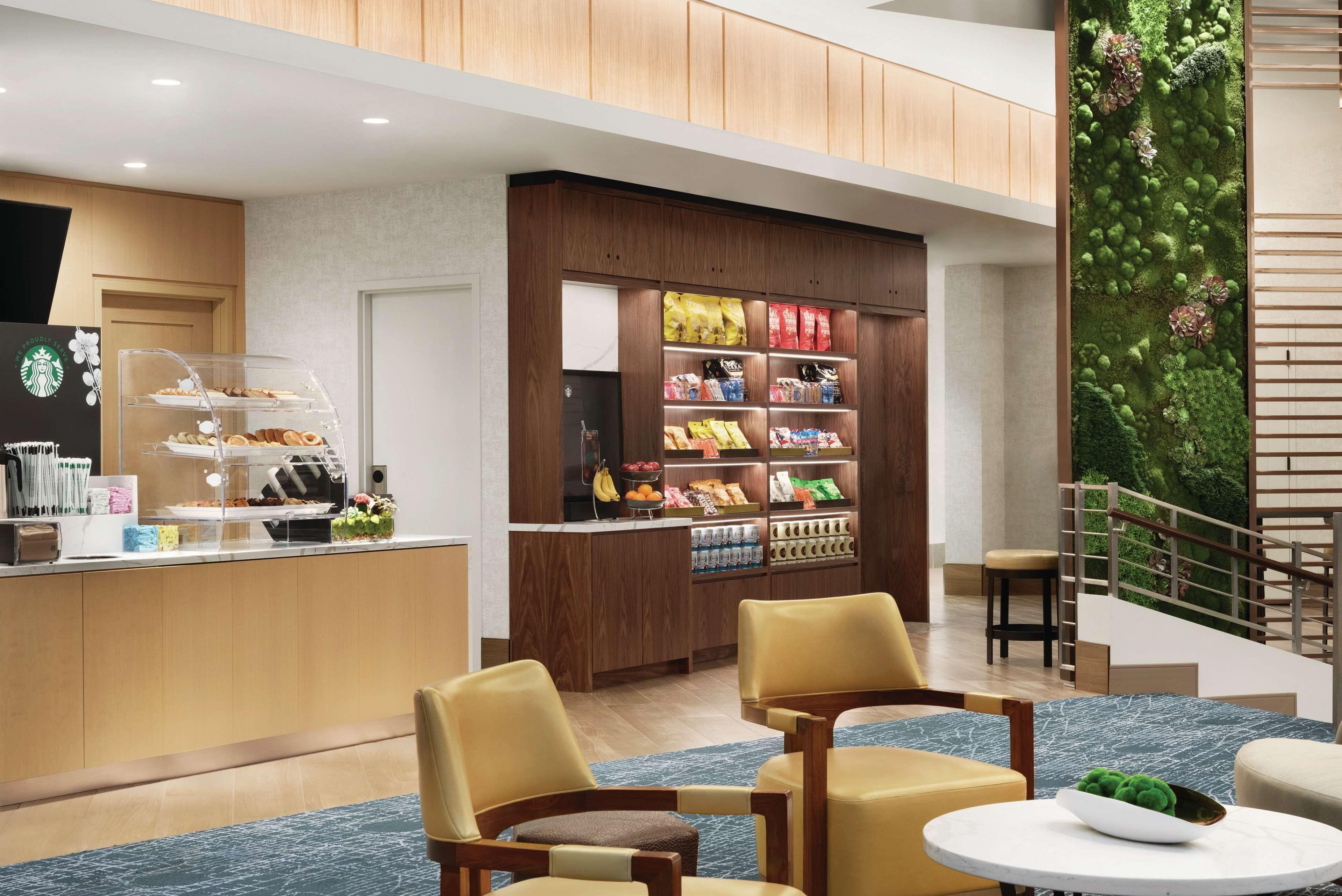 Hilton Grand Vacations Club Magnificent Mile 3*