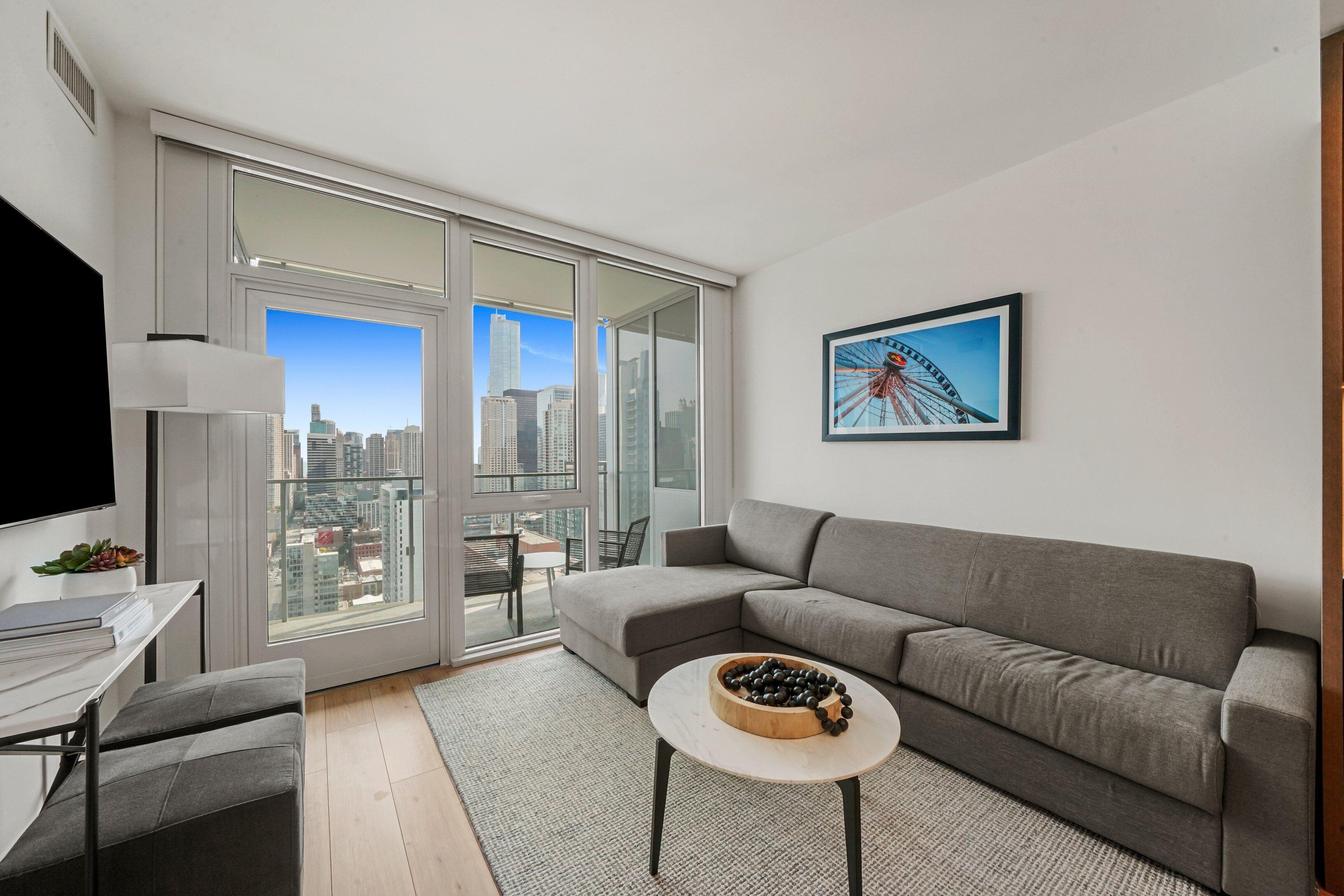 Hotel Level - River North