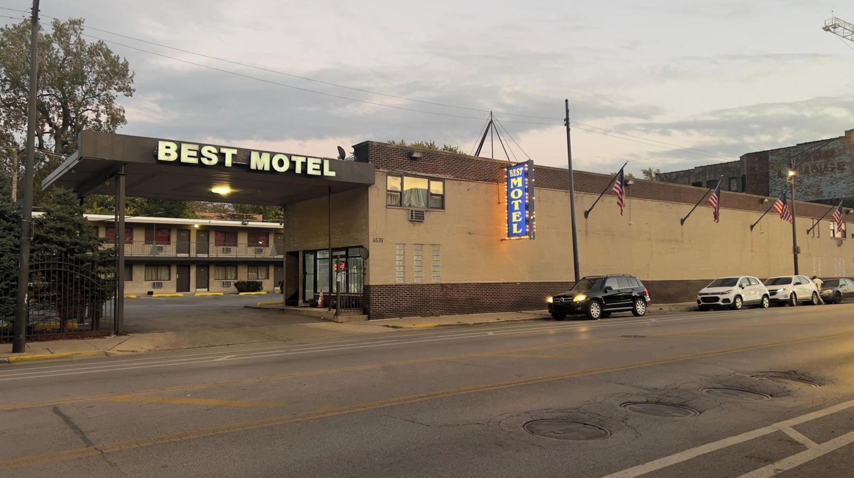 Motel By Oyo I-90 2*