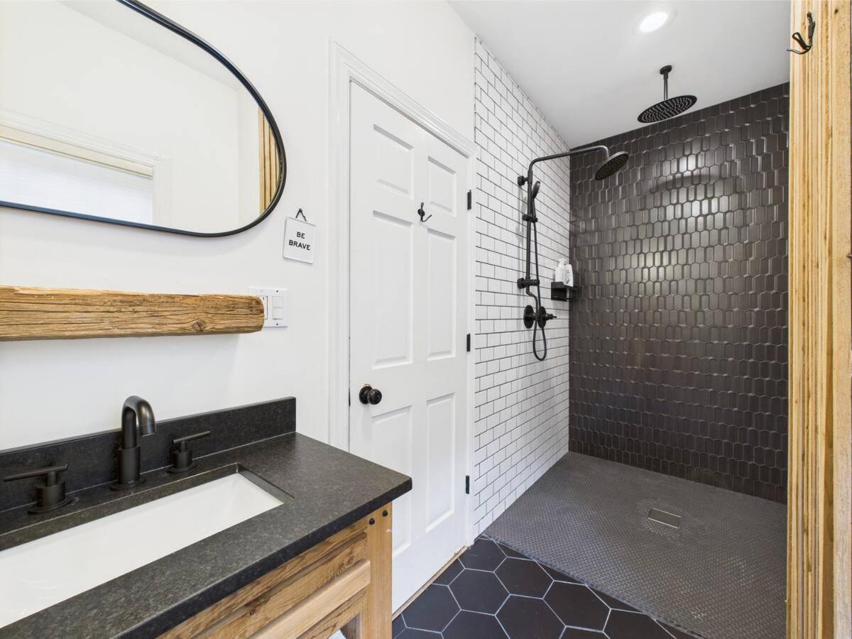 Apartment 4 Bedroom 2 Deck Fire Pit Pool Table Wd 5gbps Chicago