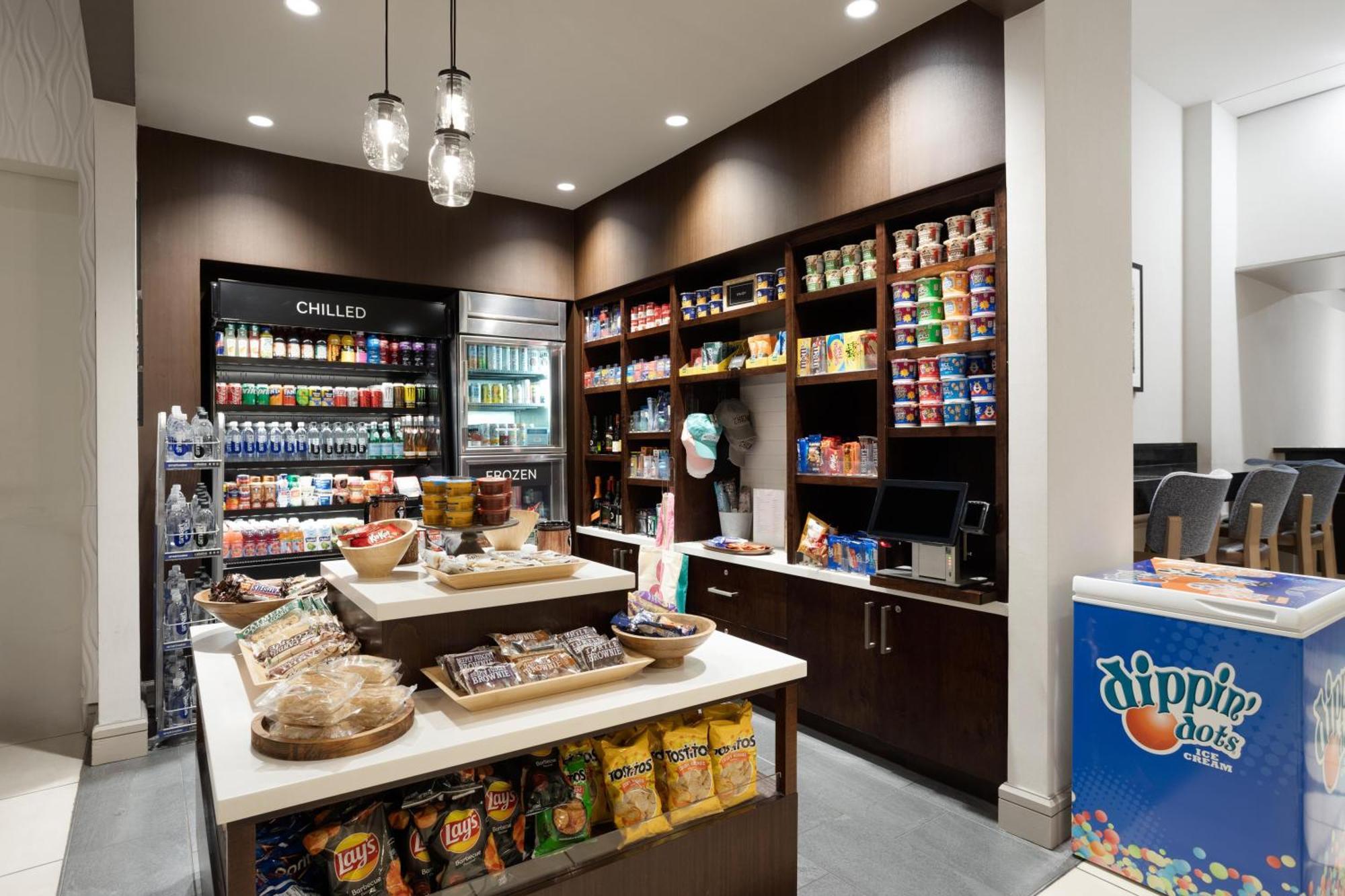 Hotel Hilton Garden Downtown/magnificent Mile 3*