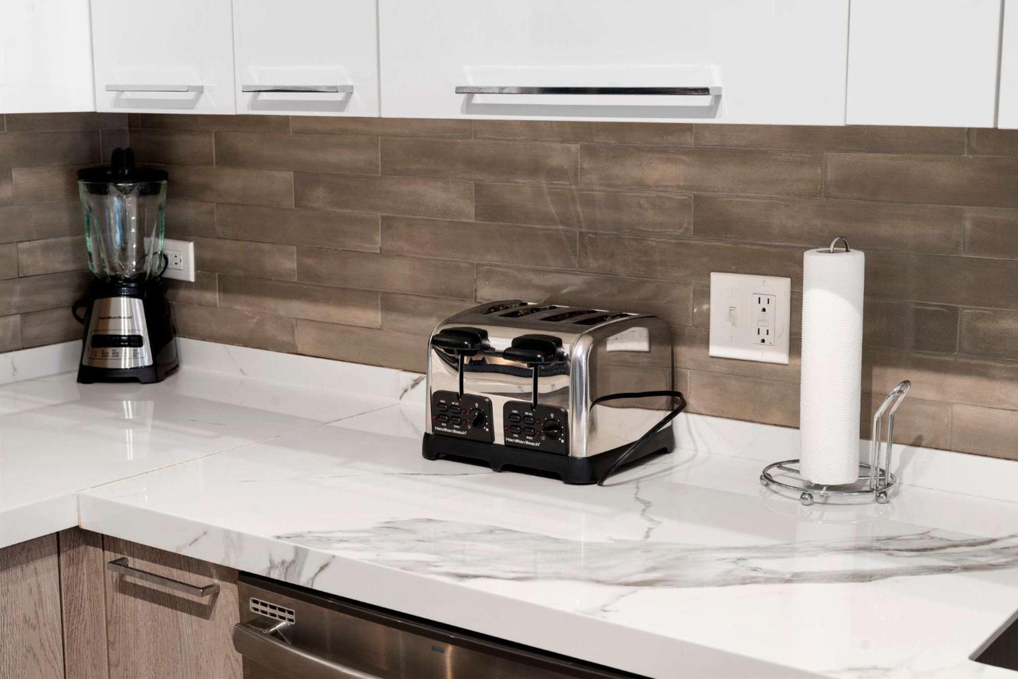 Stylish 3br Gem In Prime Location * Chicago