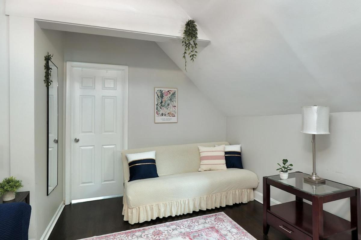 Cute And Spacious Wrigleyville - Private Deck Chicago