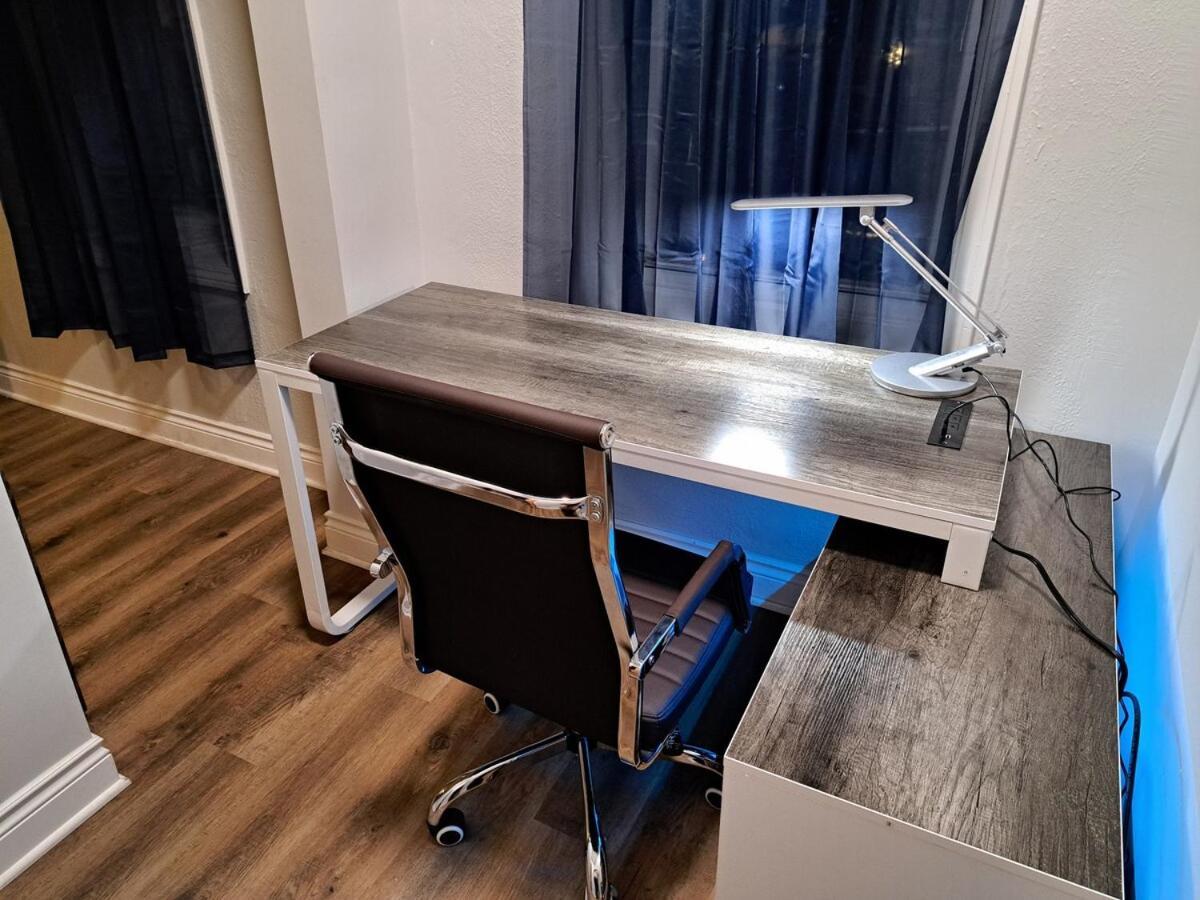 Apartment Sunny Pilsen 2 Bed 1 Bath With Private Office Chicago