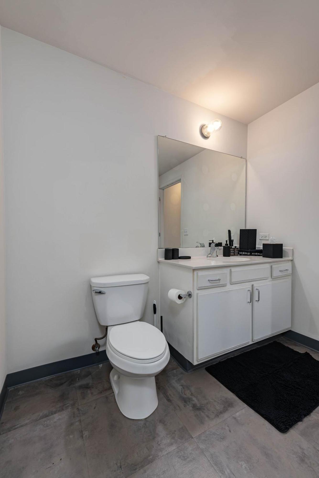 Downtown With Free In & Out Parking 2 * Chicago