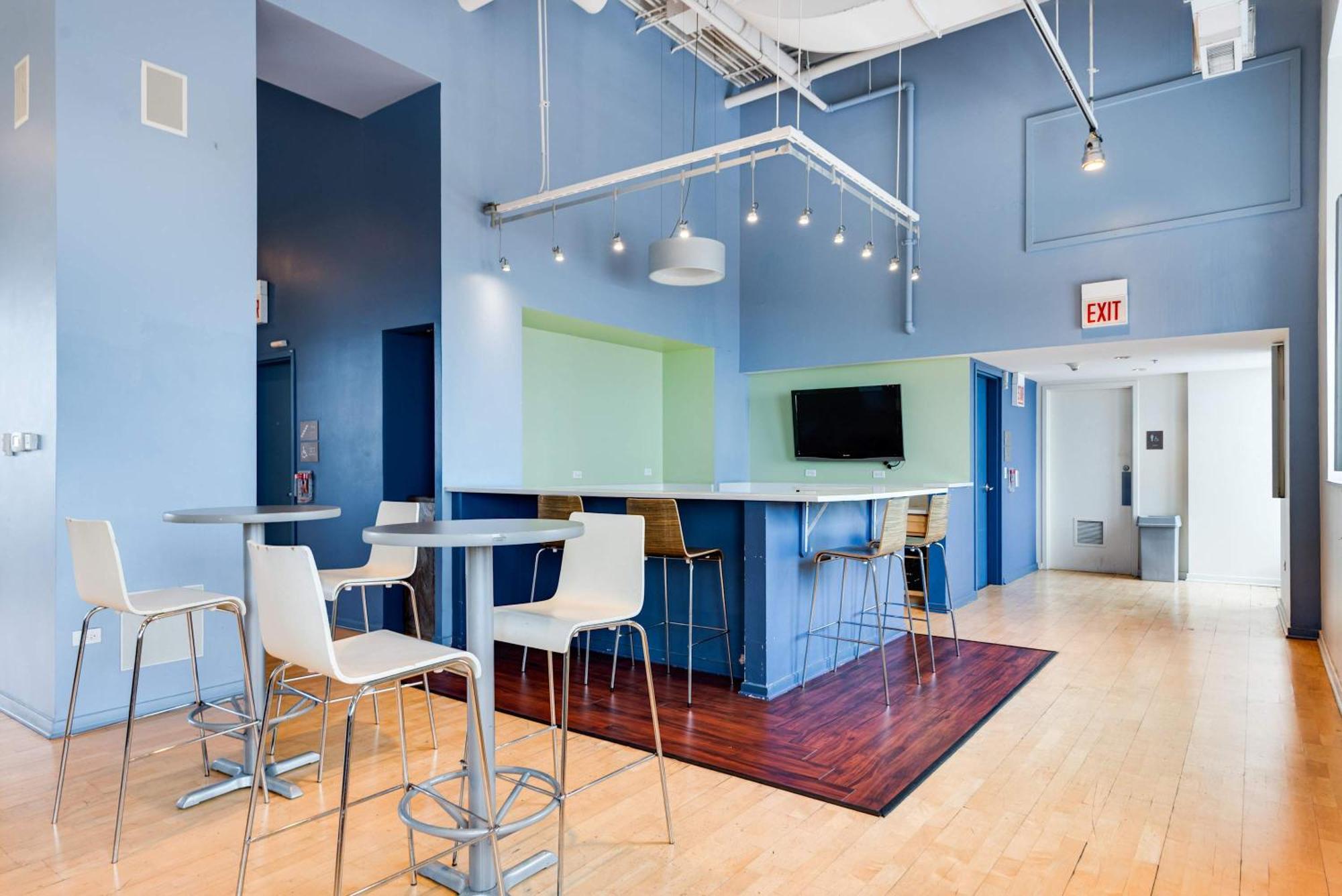 Apartment Downtown With Free In & Out Parking 2 Chicago