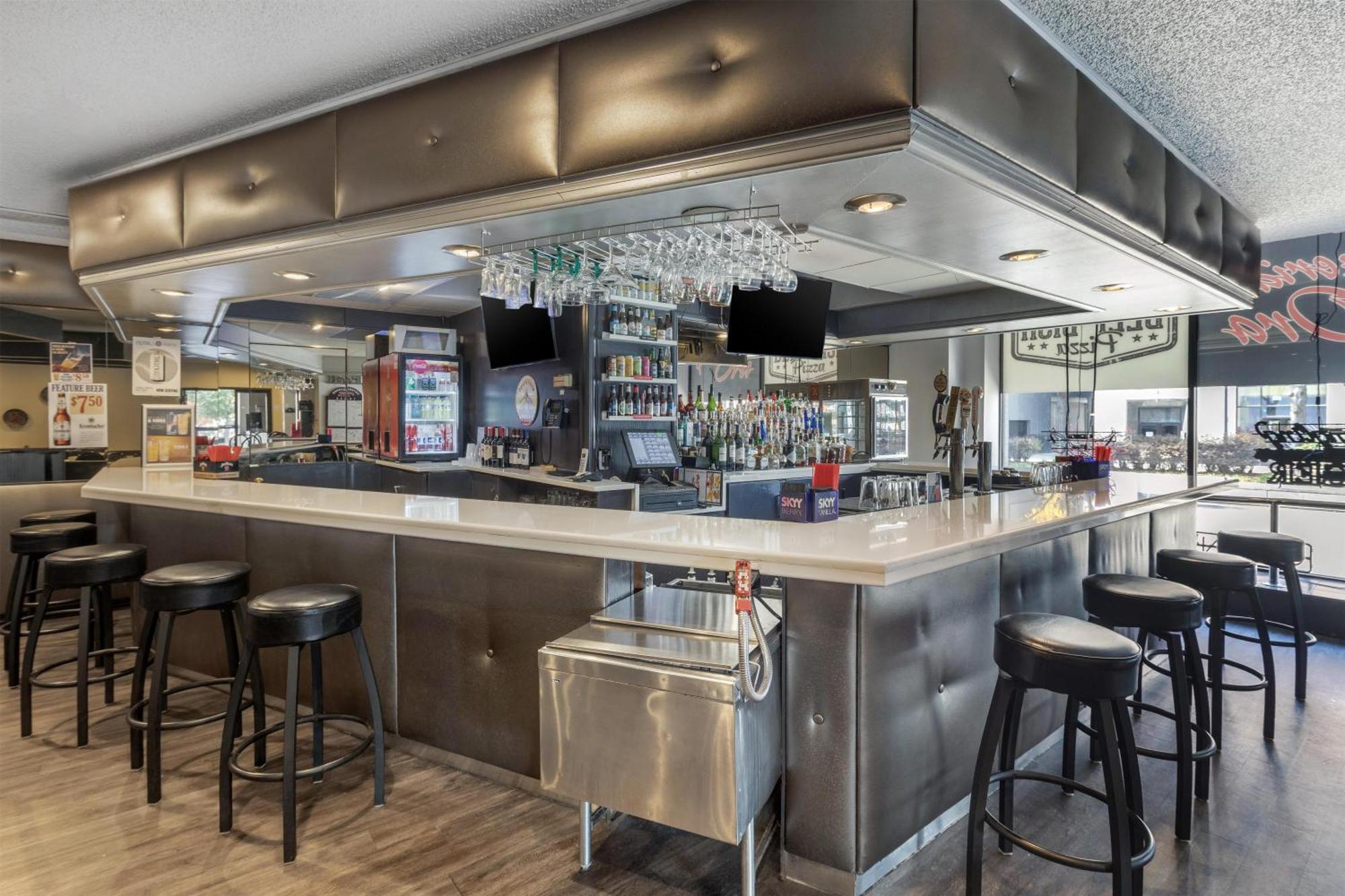 Hotel Western Downtown-river North 3*