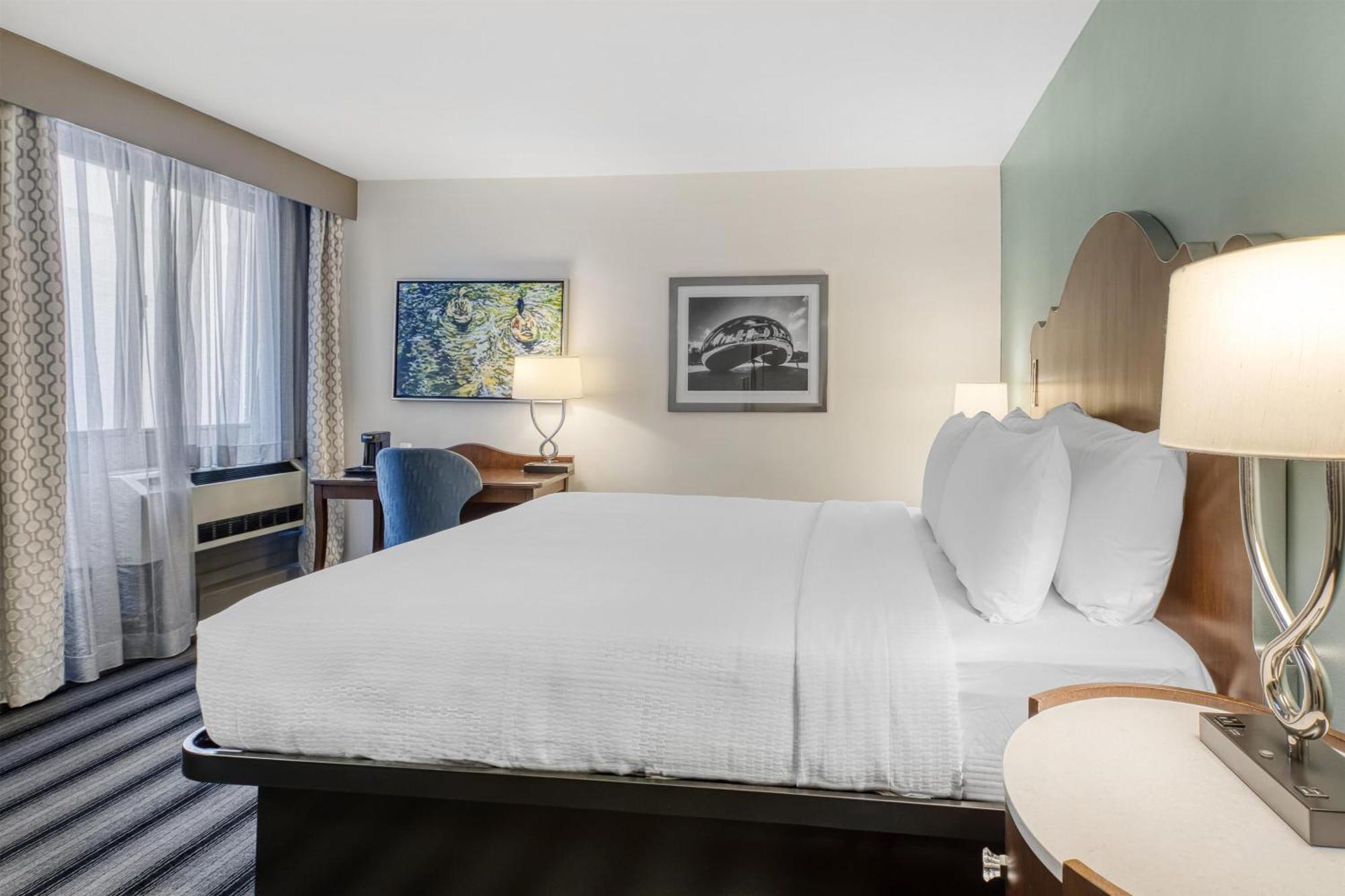 Western Downtown-river North Hotel