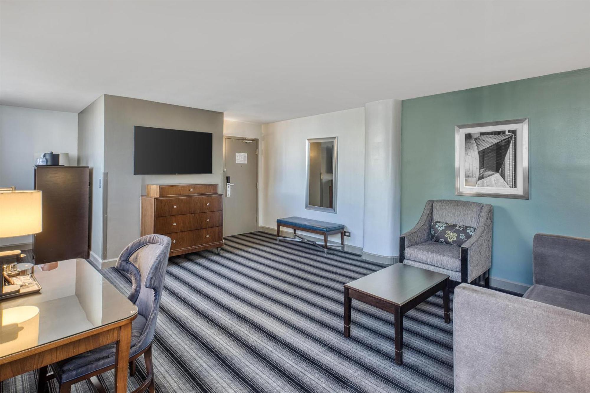 Hotel Western Downtown-river North 3*
