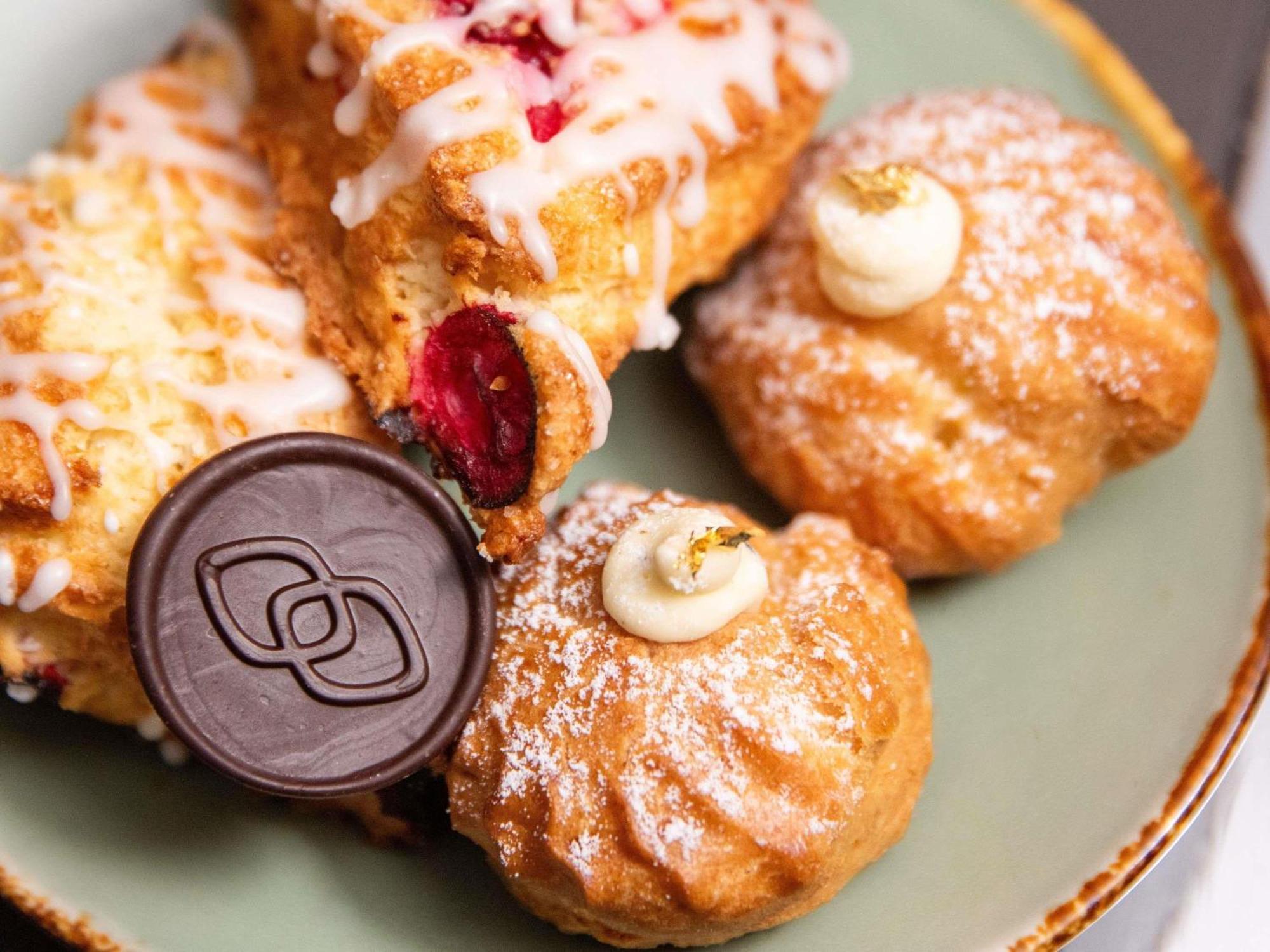 Sofitel Magnificent Mile 5*