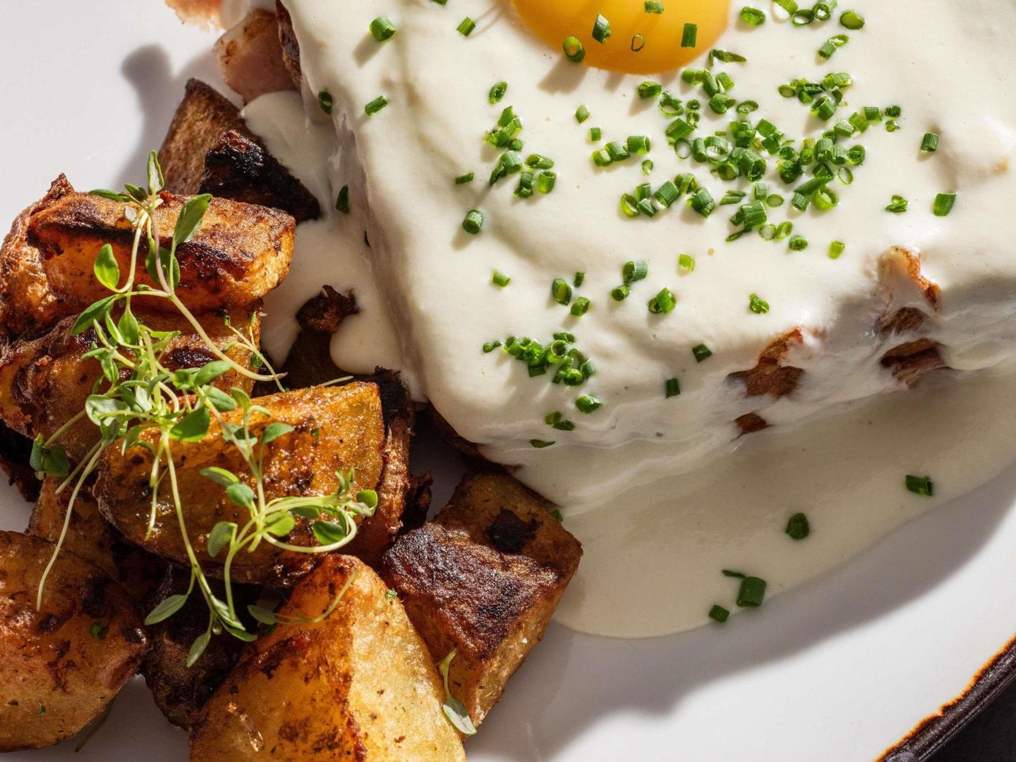 Sofitel Magnificent Mile 5*