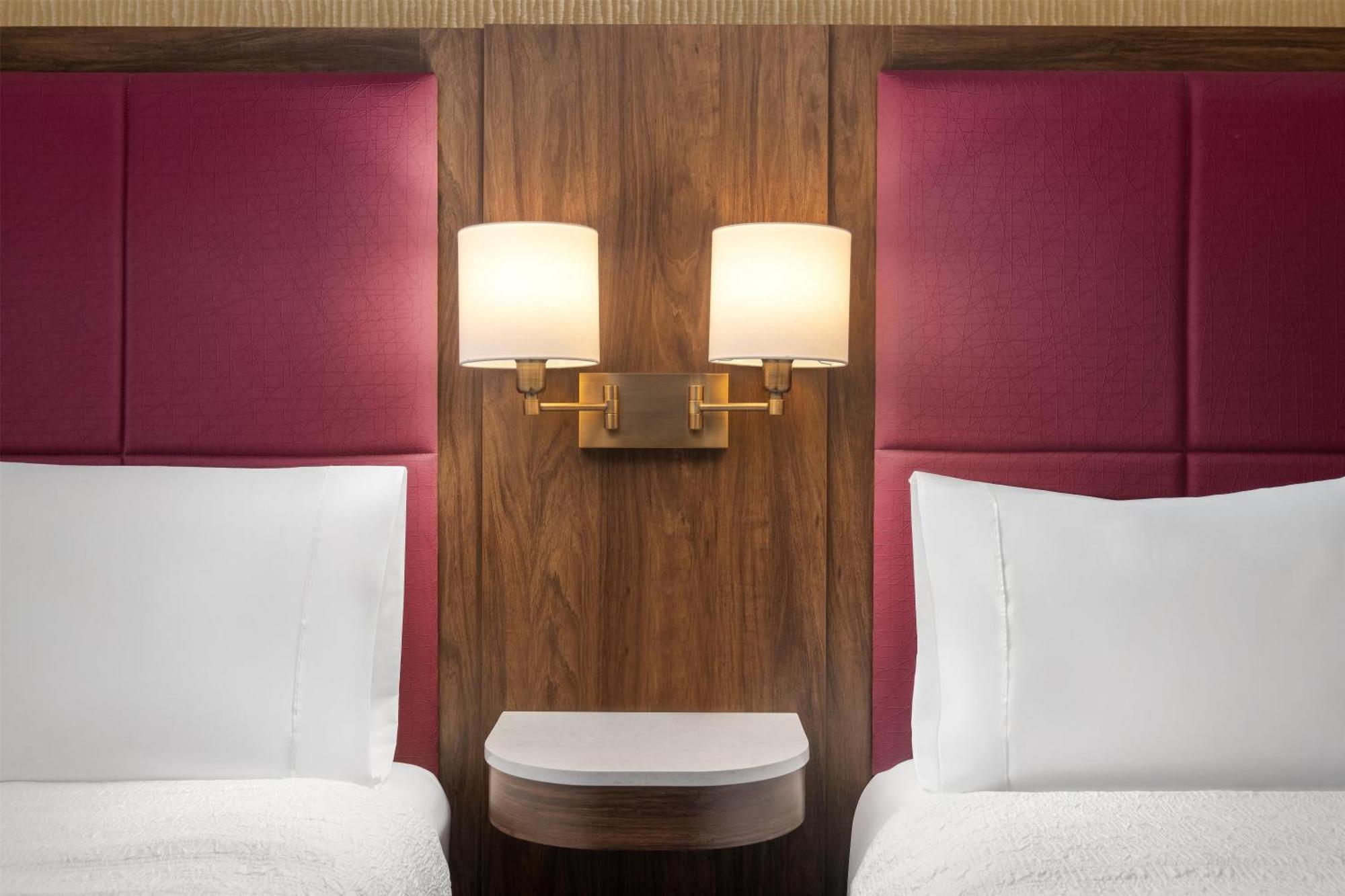 Hotel Hampton Majestic Theatre District Chicago