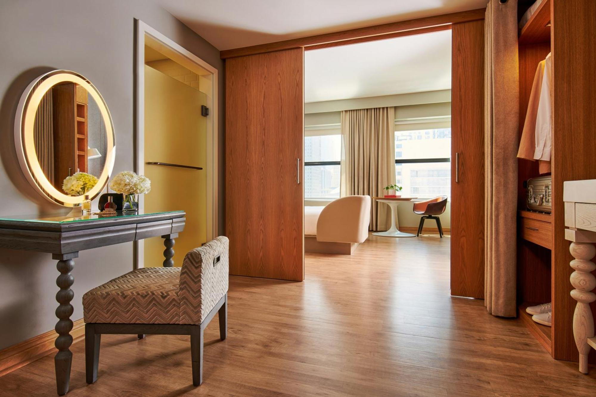 Sports Illustrated Hotel 4*