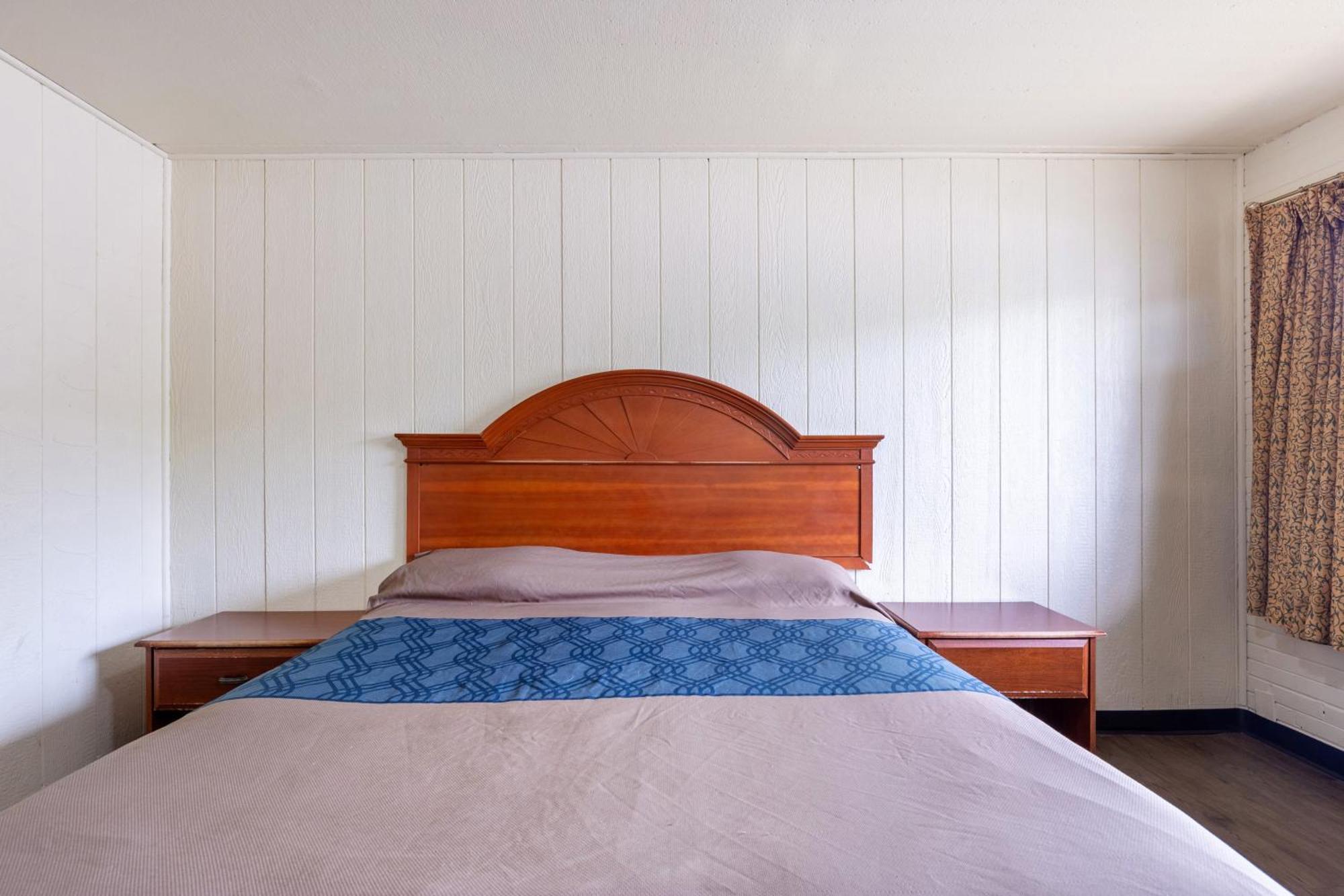 By Oyo I-90 Motel 2*