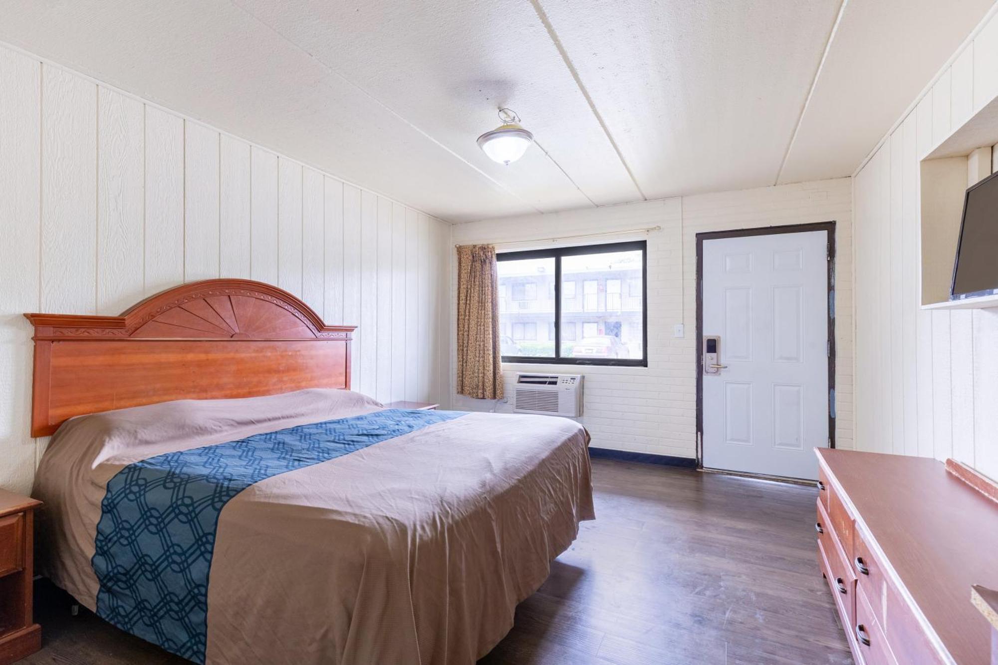 By Oyo I-90 2* Chicago