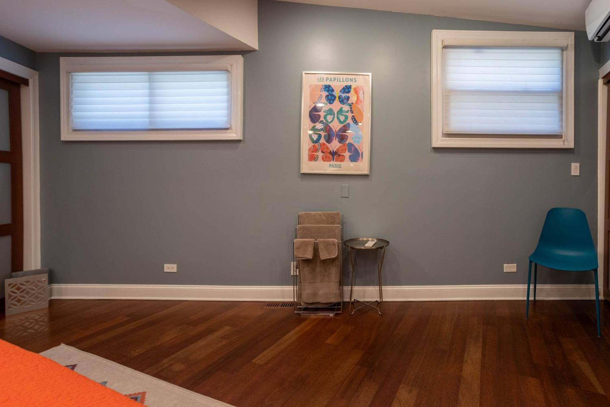 3-story Townhome Free Parking Private Patio Washer-dryer * Chicago