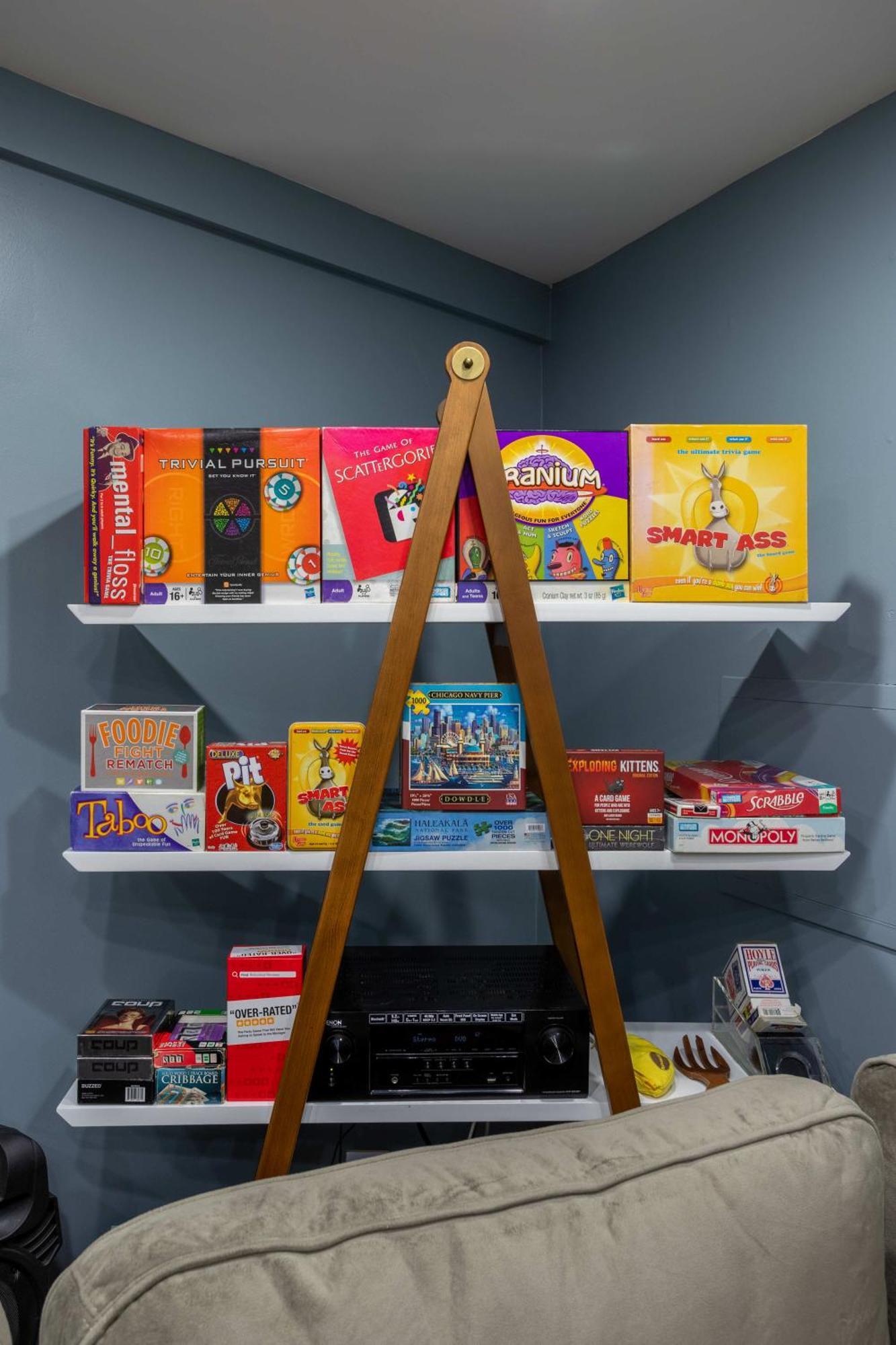 3-story Townhome Free Parking Private Patio Washer-dryer Holiday home